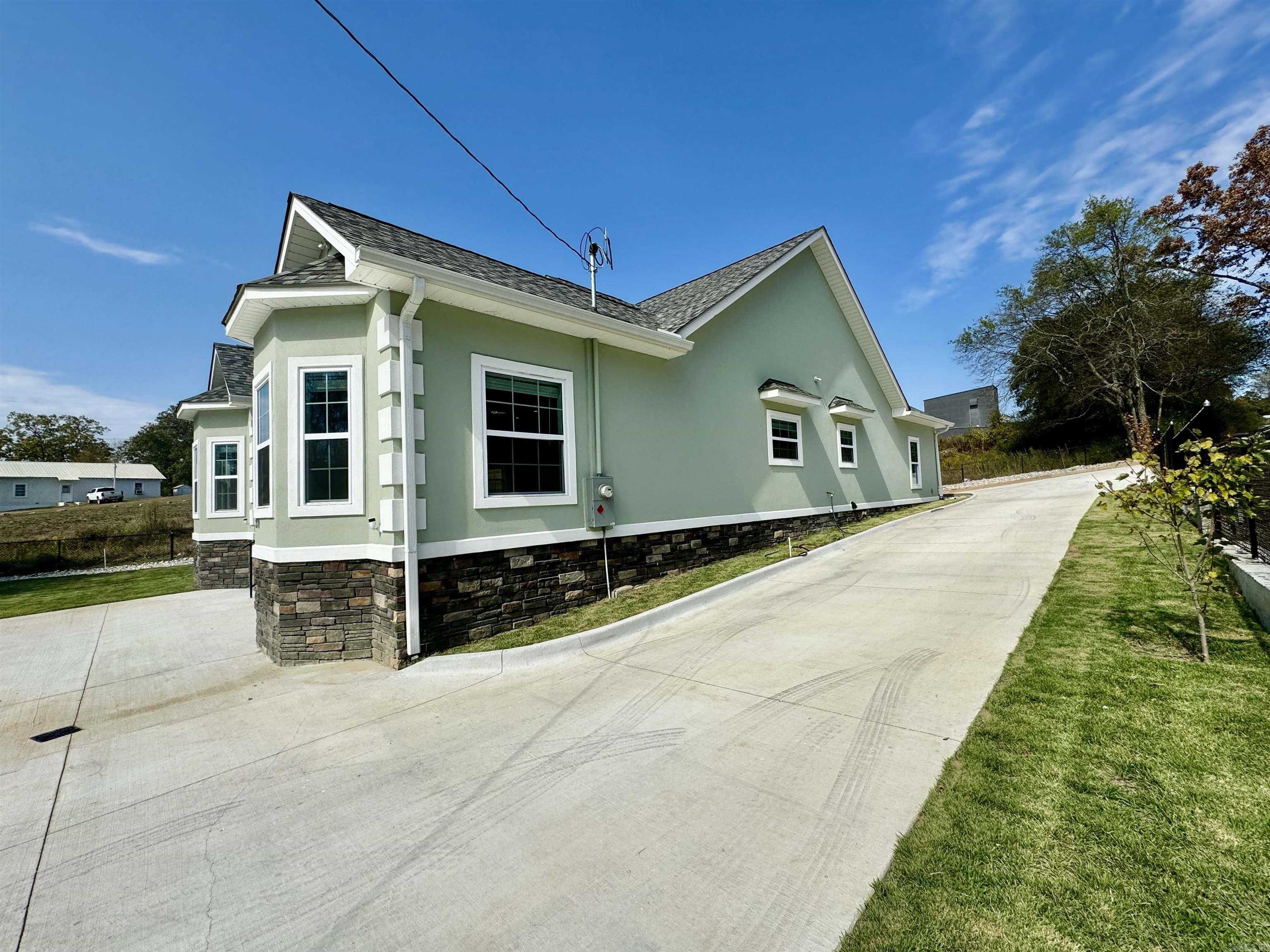 2559 Spring Street Hot Springs, AR 71901