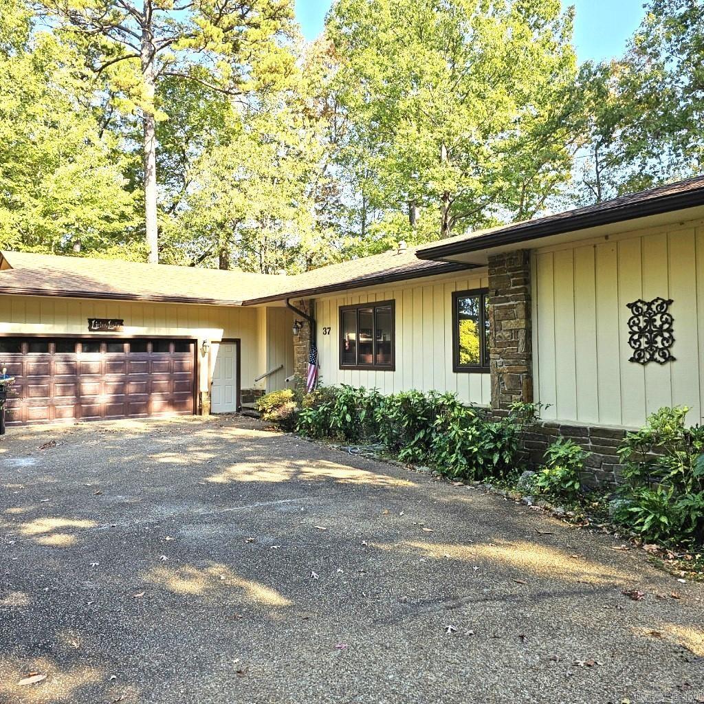 37 Delgado Way
