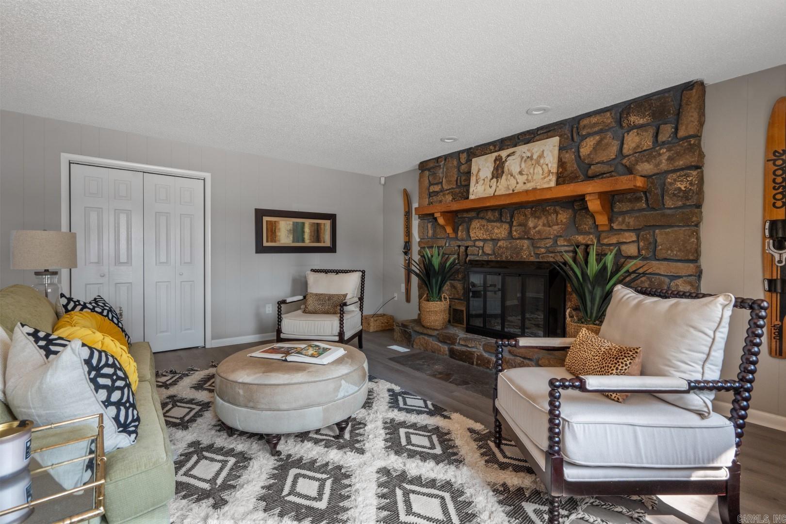 235 Echo Point Hot Springs, AR 71913