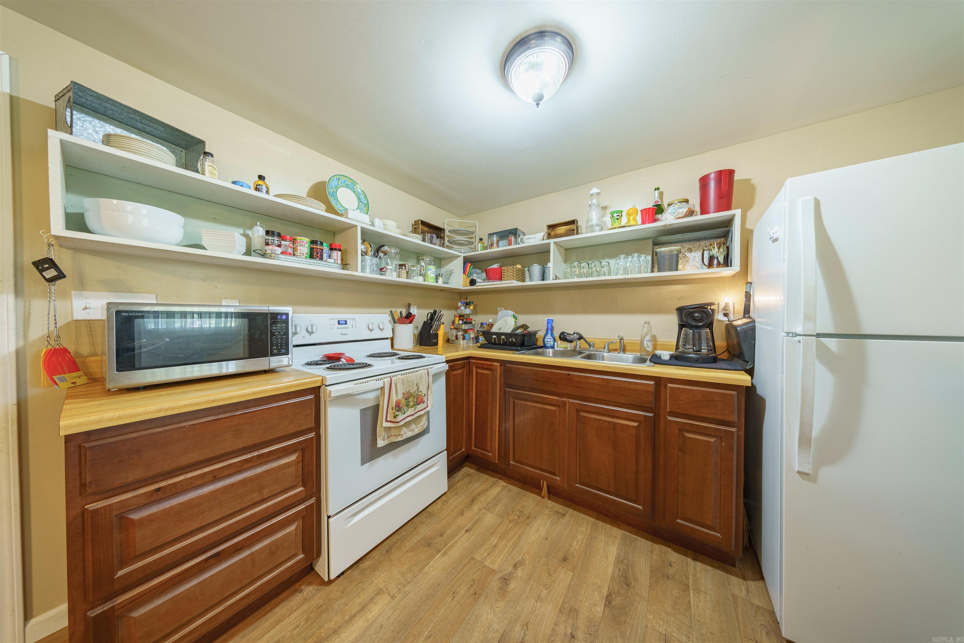 10  Strawberry Valley Rd  Ash Flat, AR