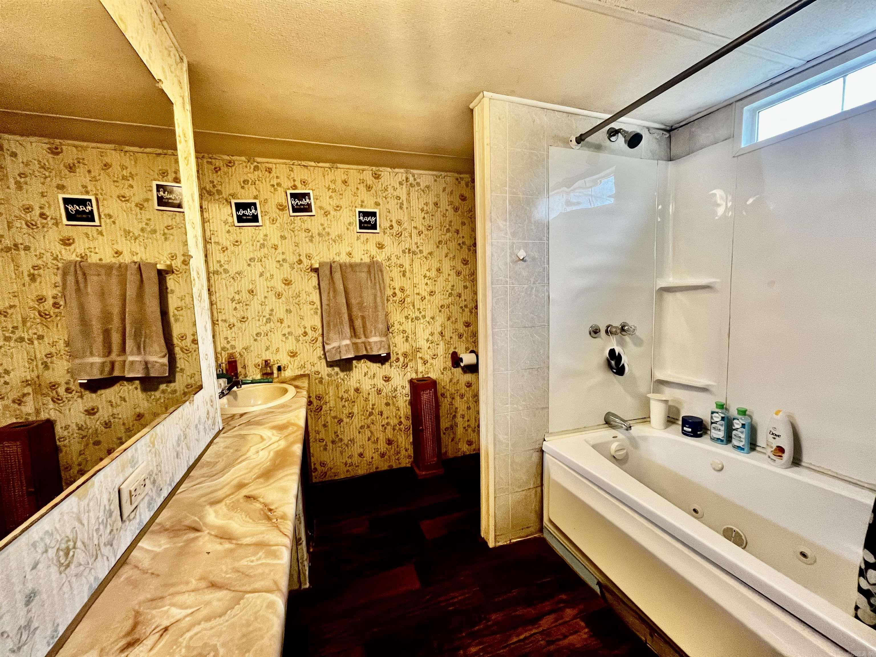 2334  Hixon Loop  Malvern, AR