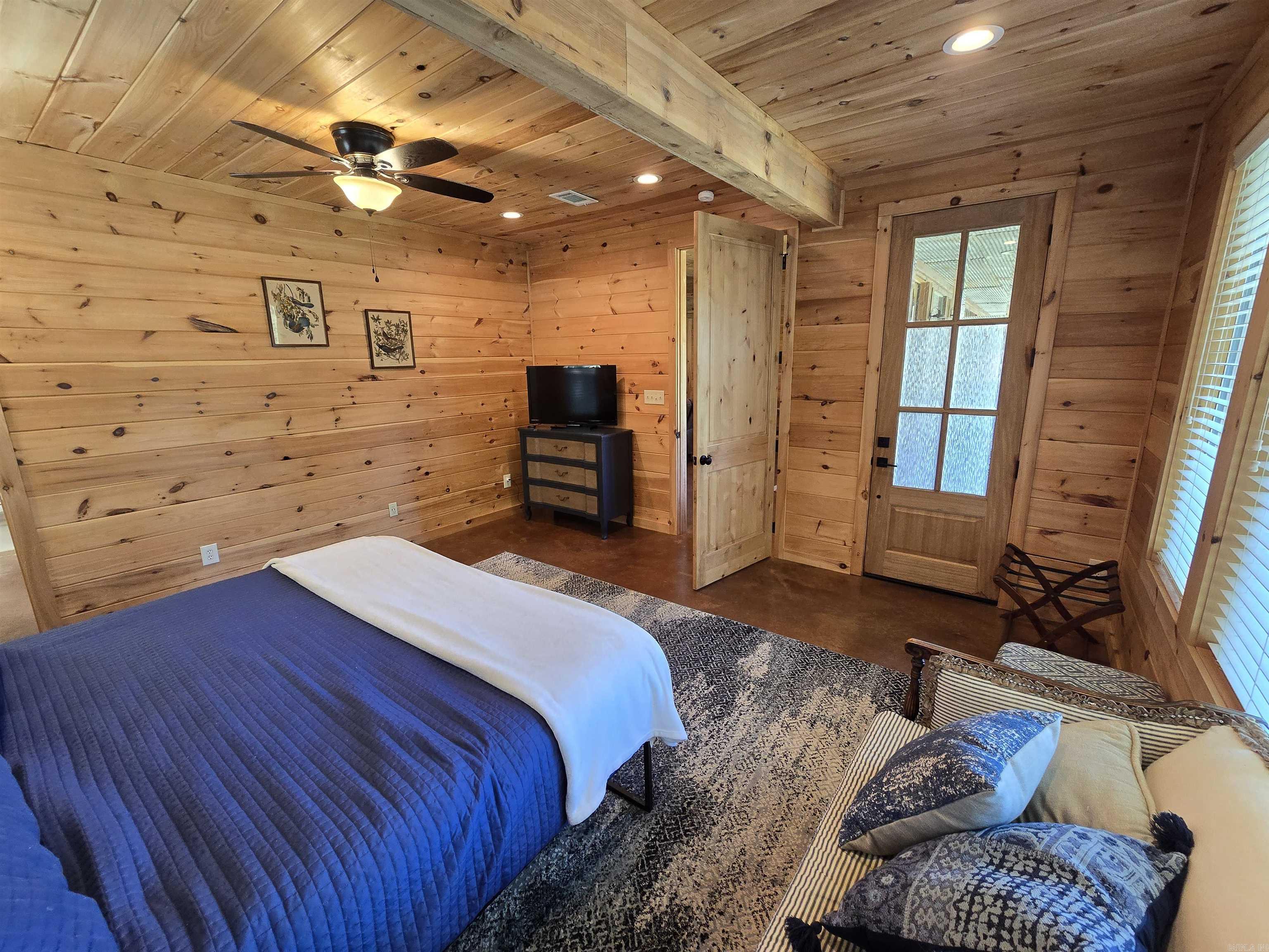 3193  Brownsville Rd  Greers Ferry, AR