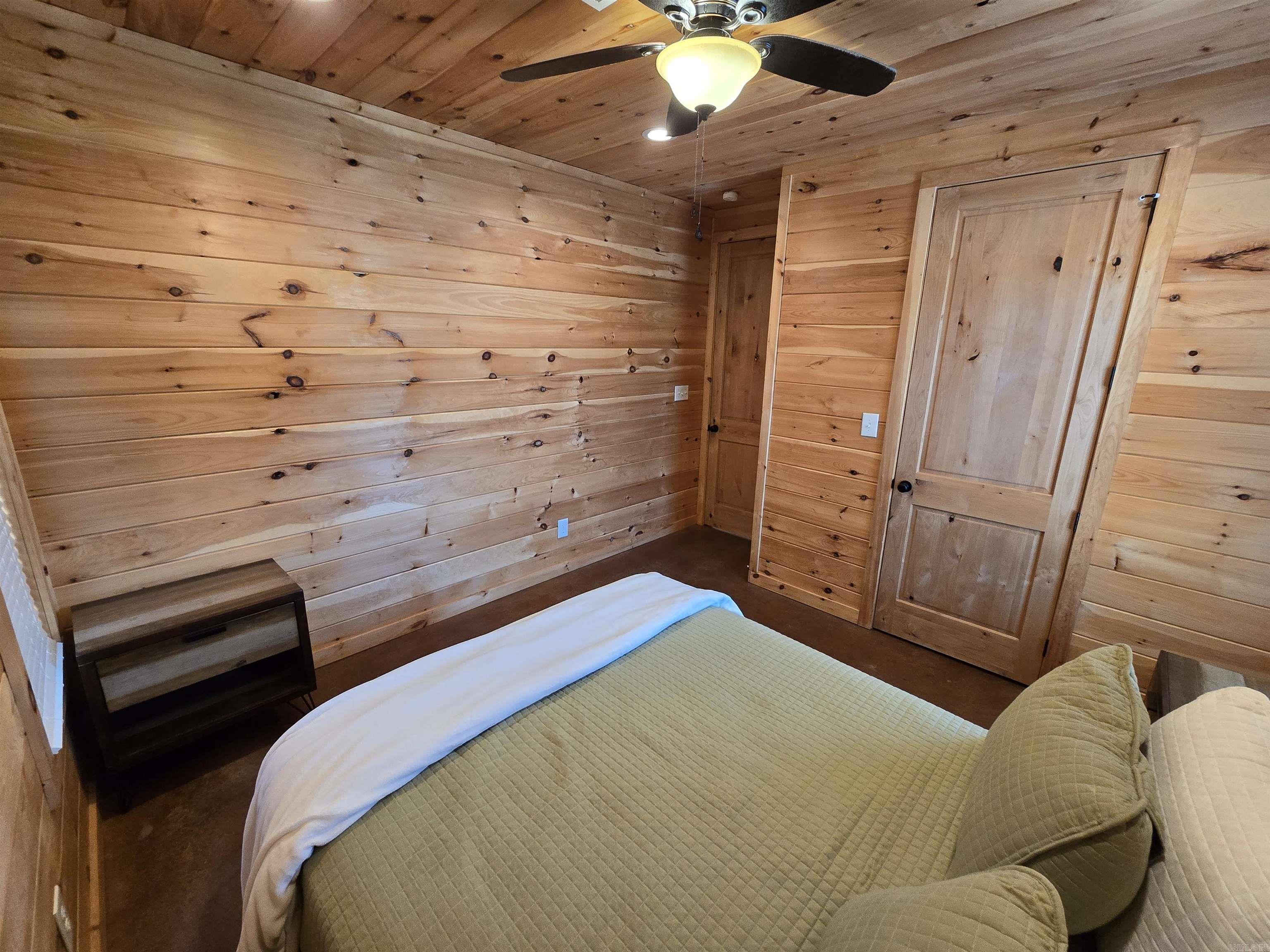 3193  Brownsville Rd  Greers Ferry, AR