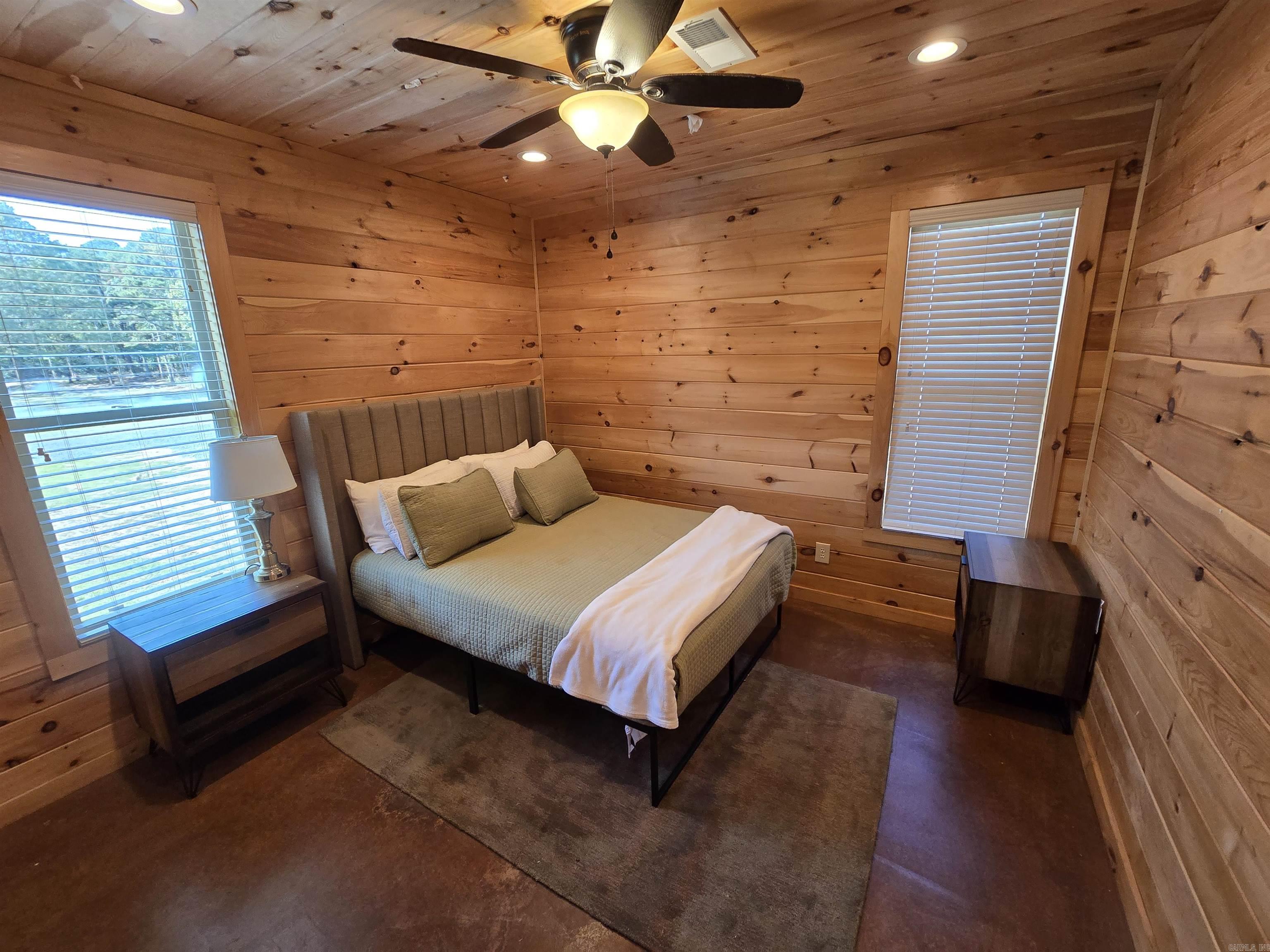 3193  Brownsville Rd  Greers Ferry, AR