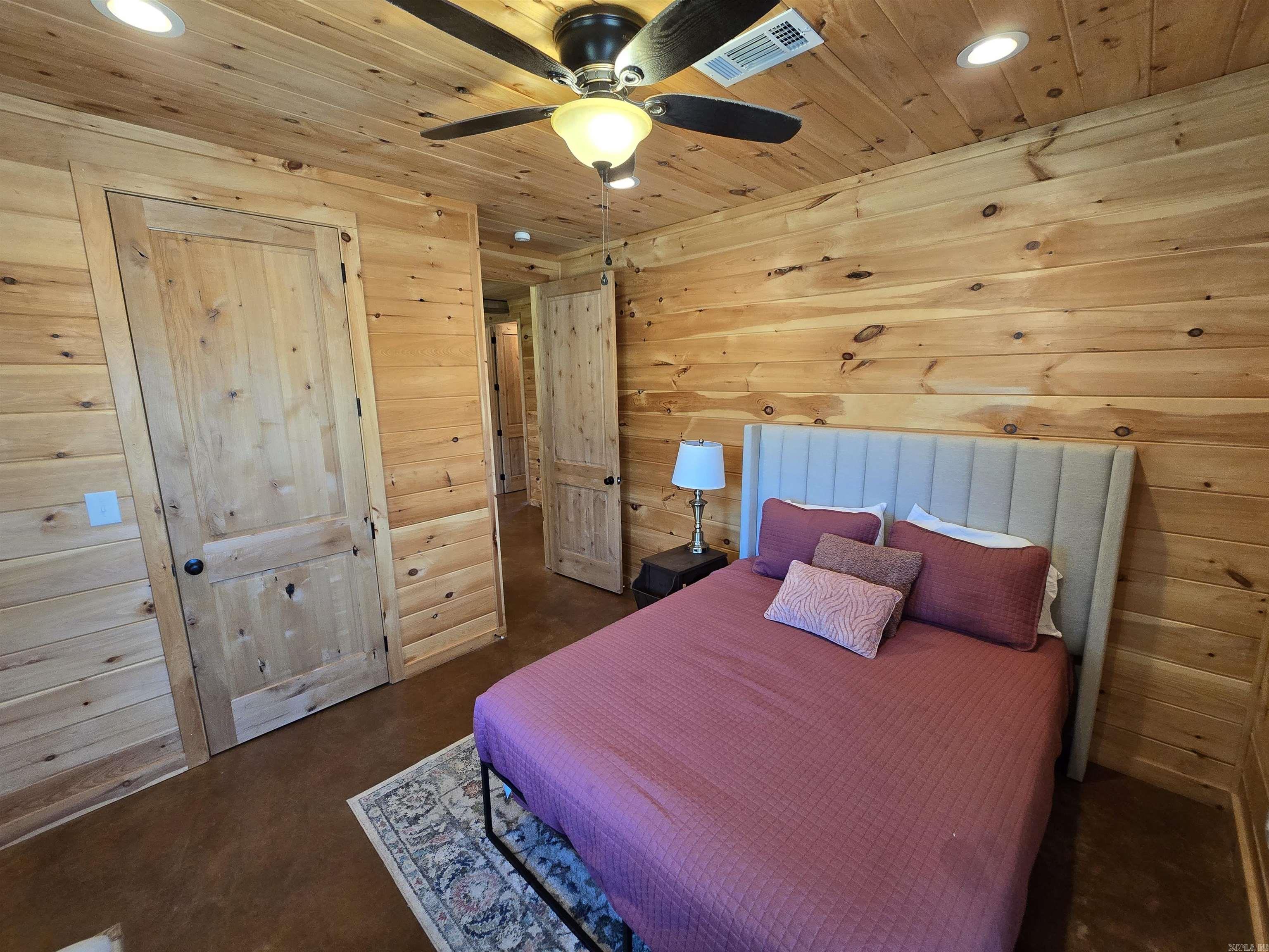3193  Brownsville Rd  Greers Ferry, AR