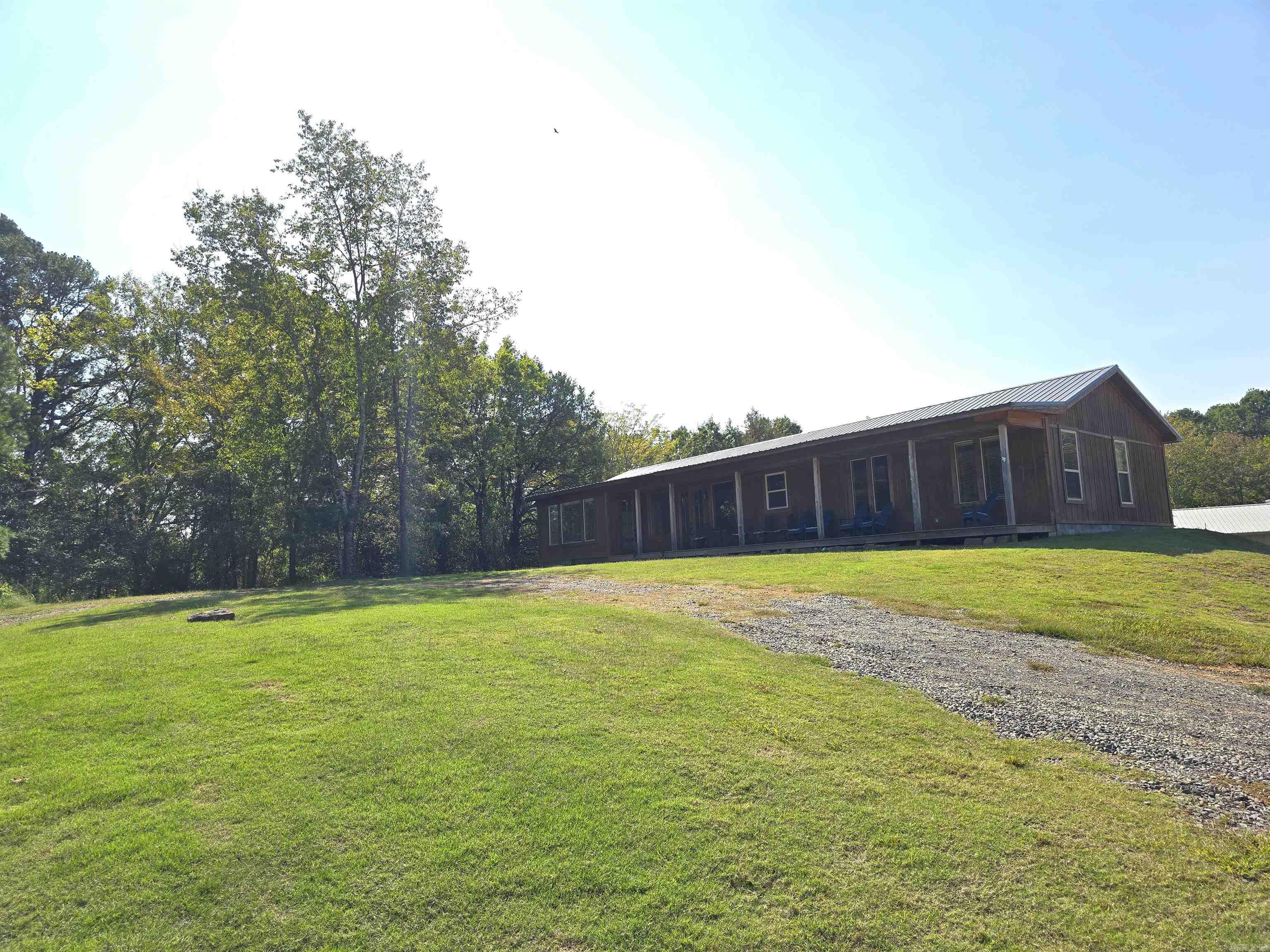 3193  Brownsville Rd  Greers Ferry, AR