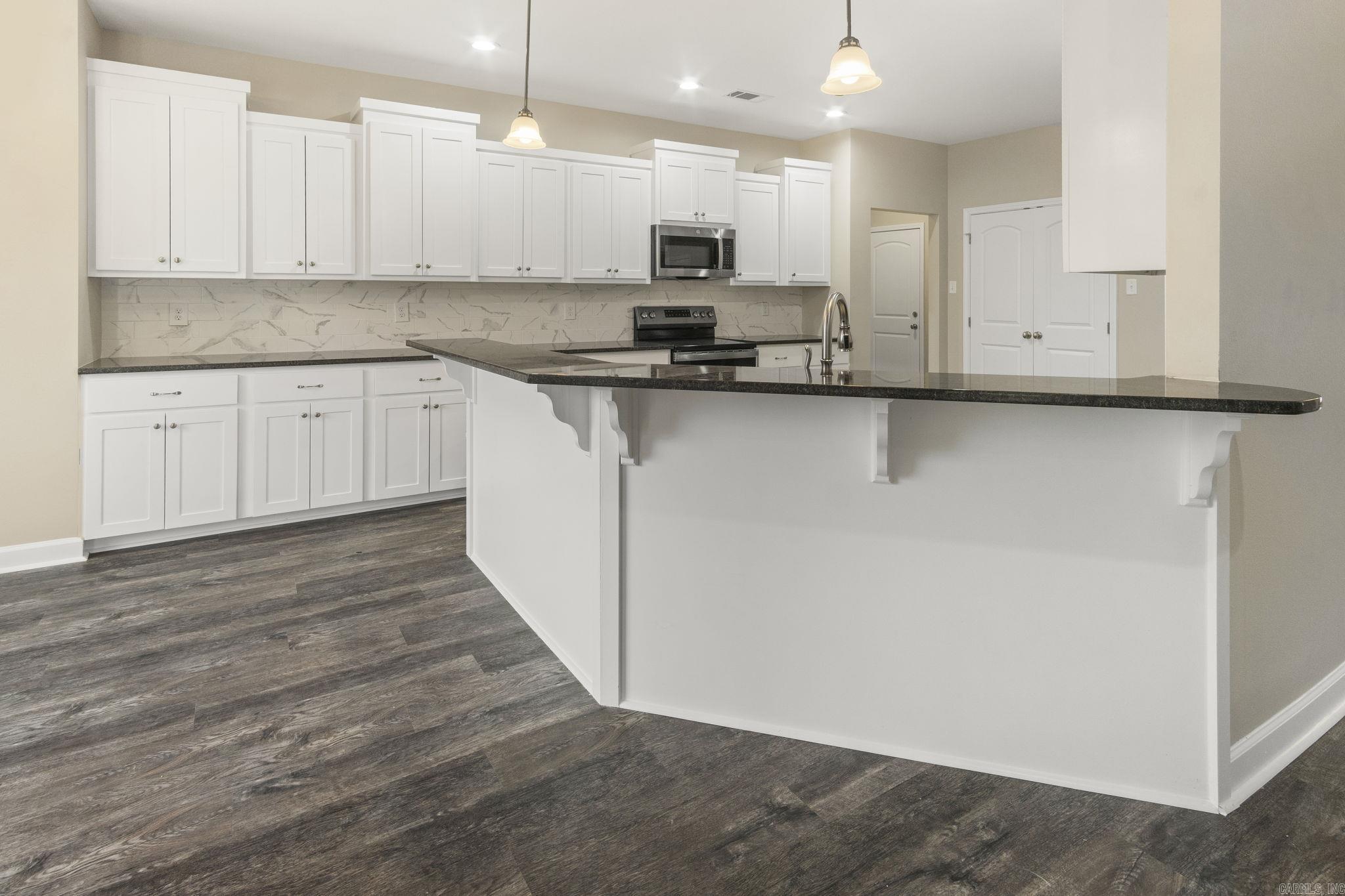 18  River Cliff  Mayflower, AR