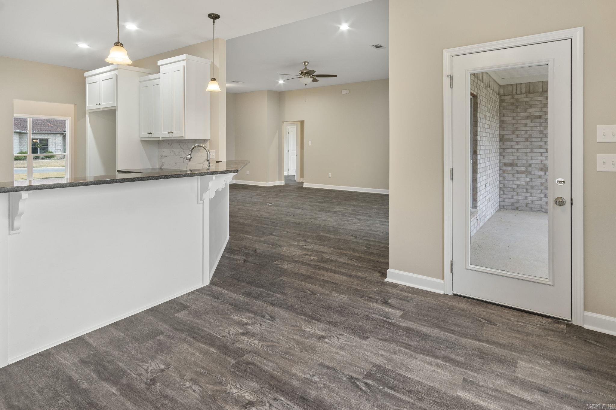 18  River Cliff  Mayflower, AR