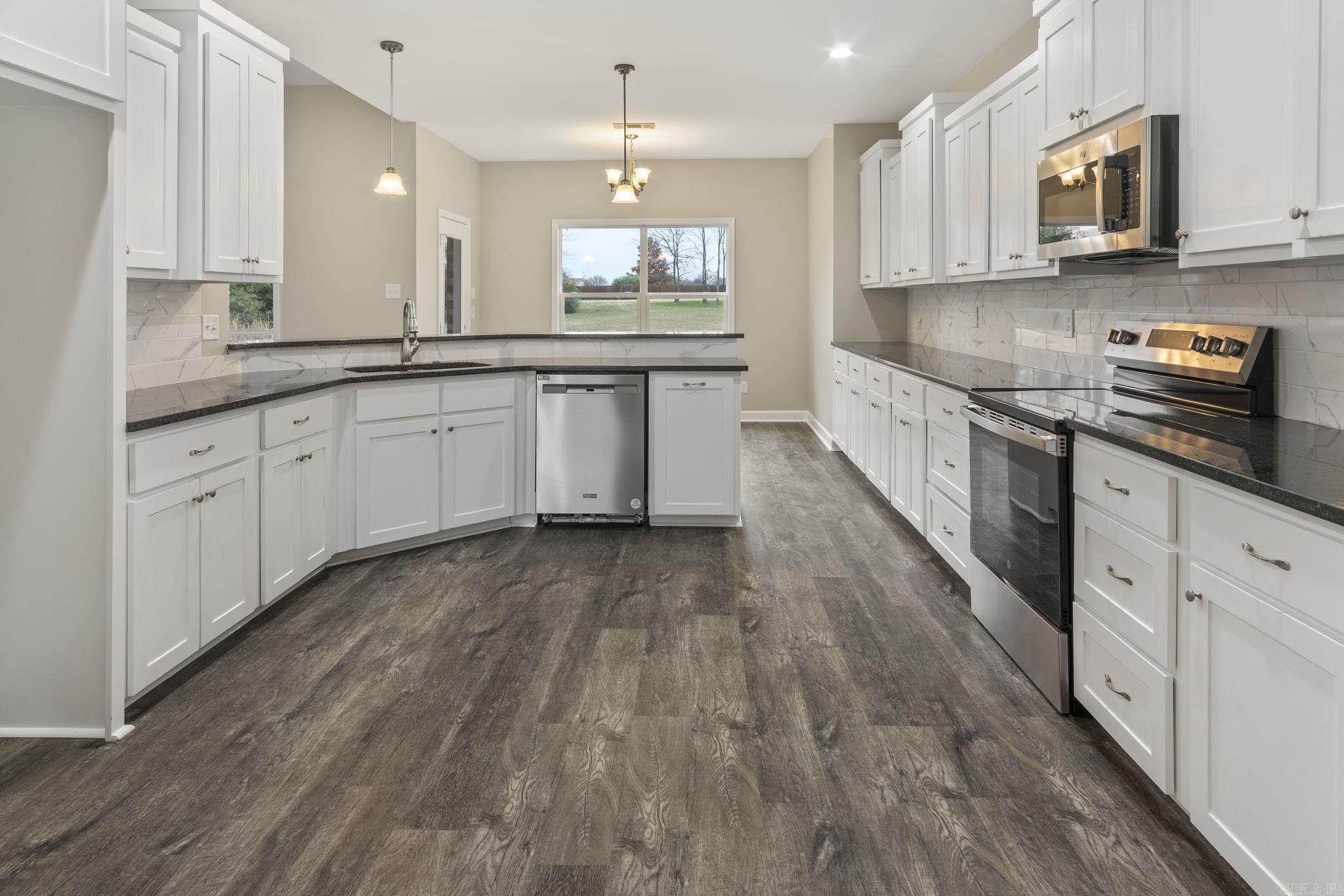 18  River Cliff  Mayflower, AR