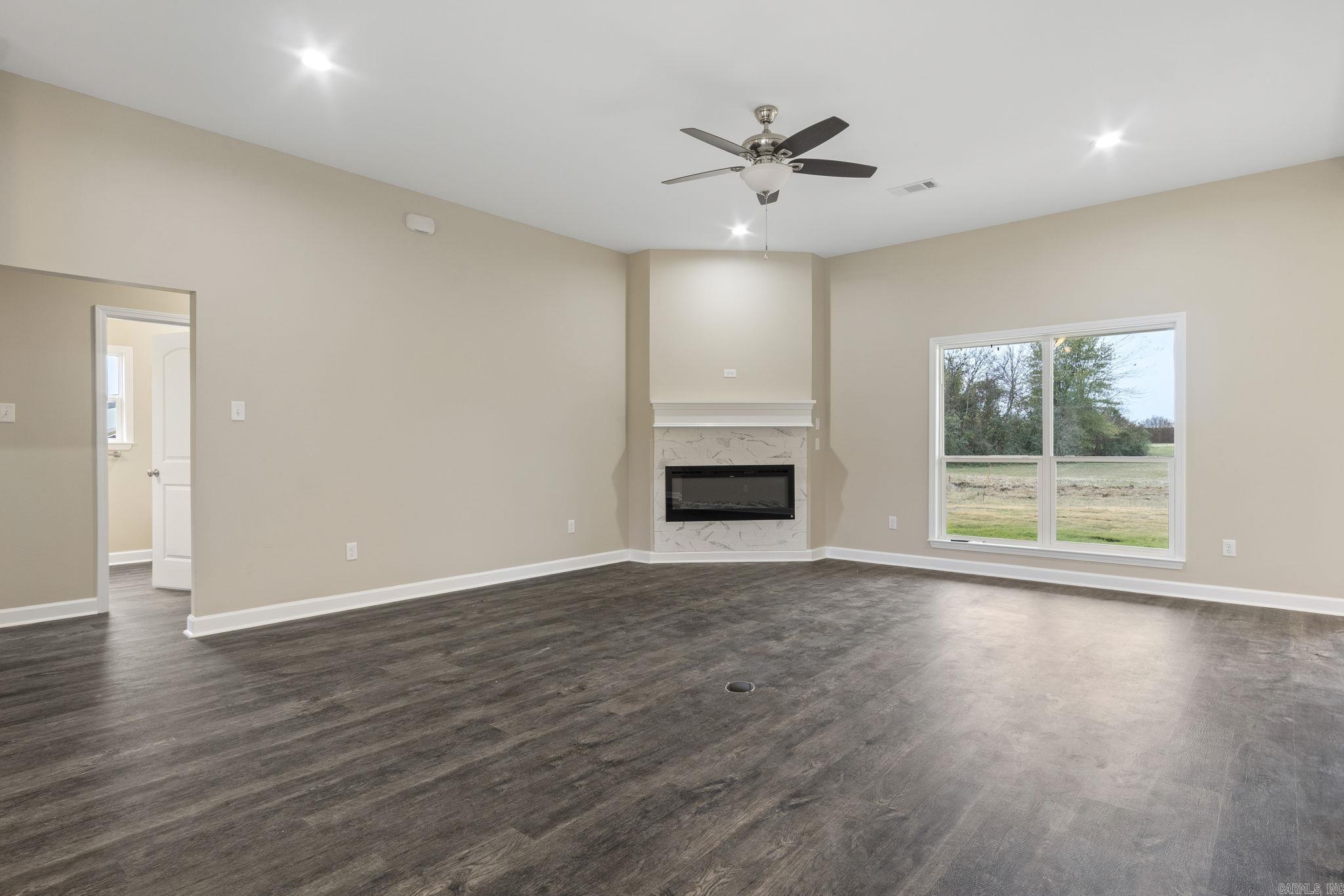 18  River Cliff  Mayflower, AR