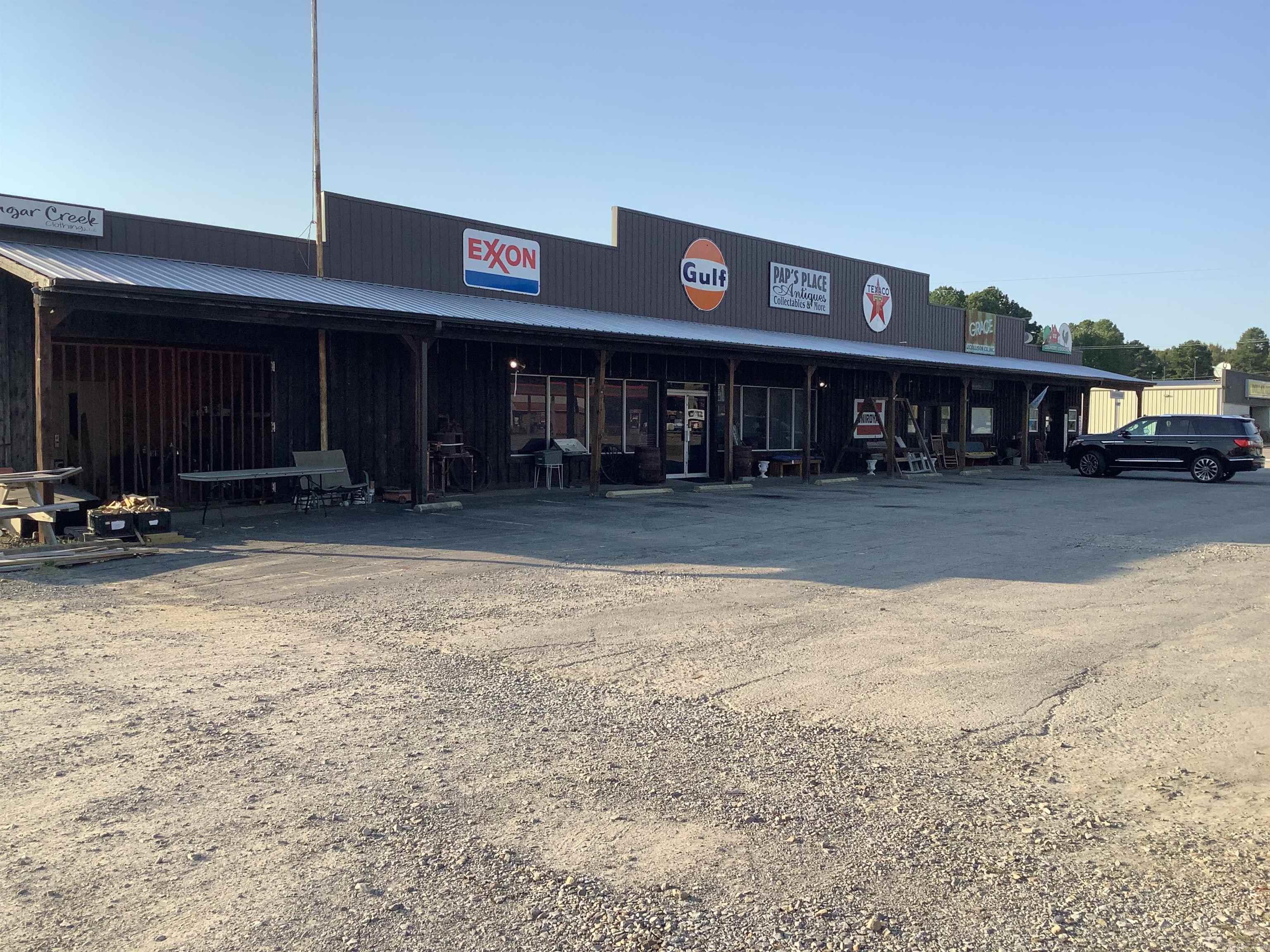 133 N Highway 167  Bald Knob, AR