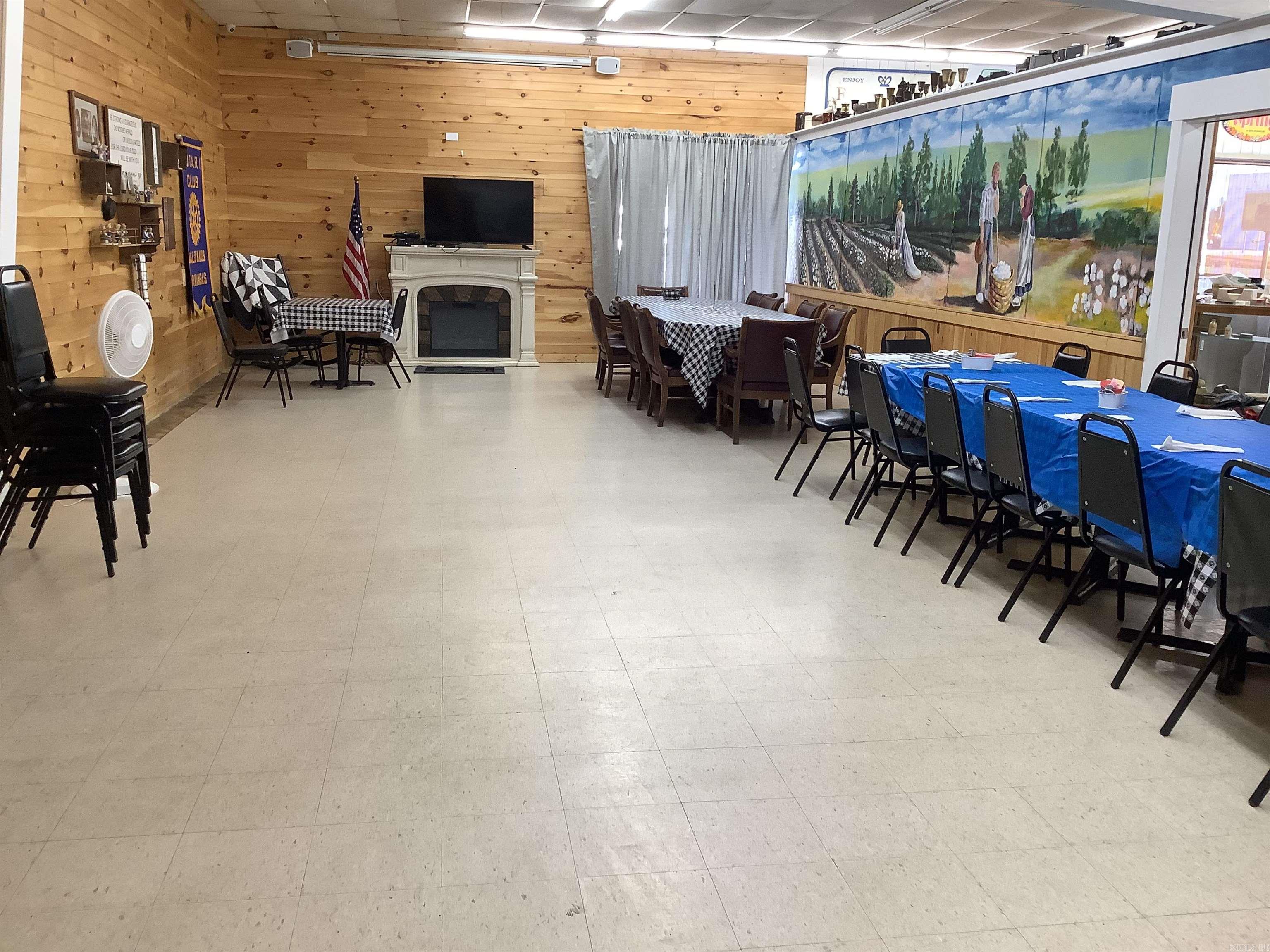 133 N Highway 167  Bald Knob, AR