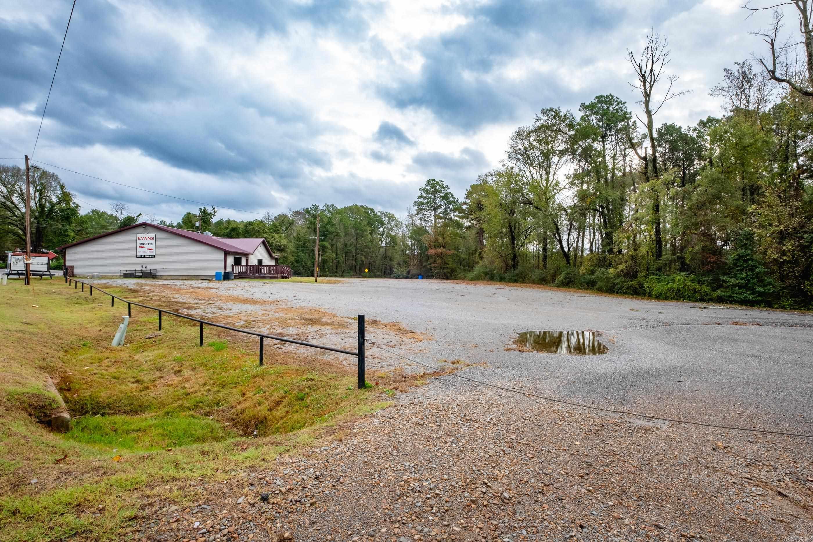 1505 W Dixon  Little Rock, AR