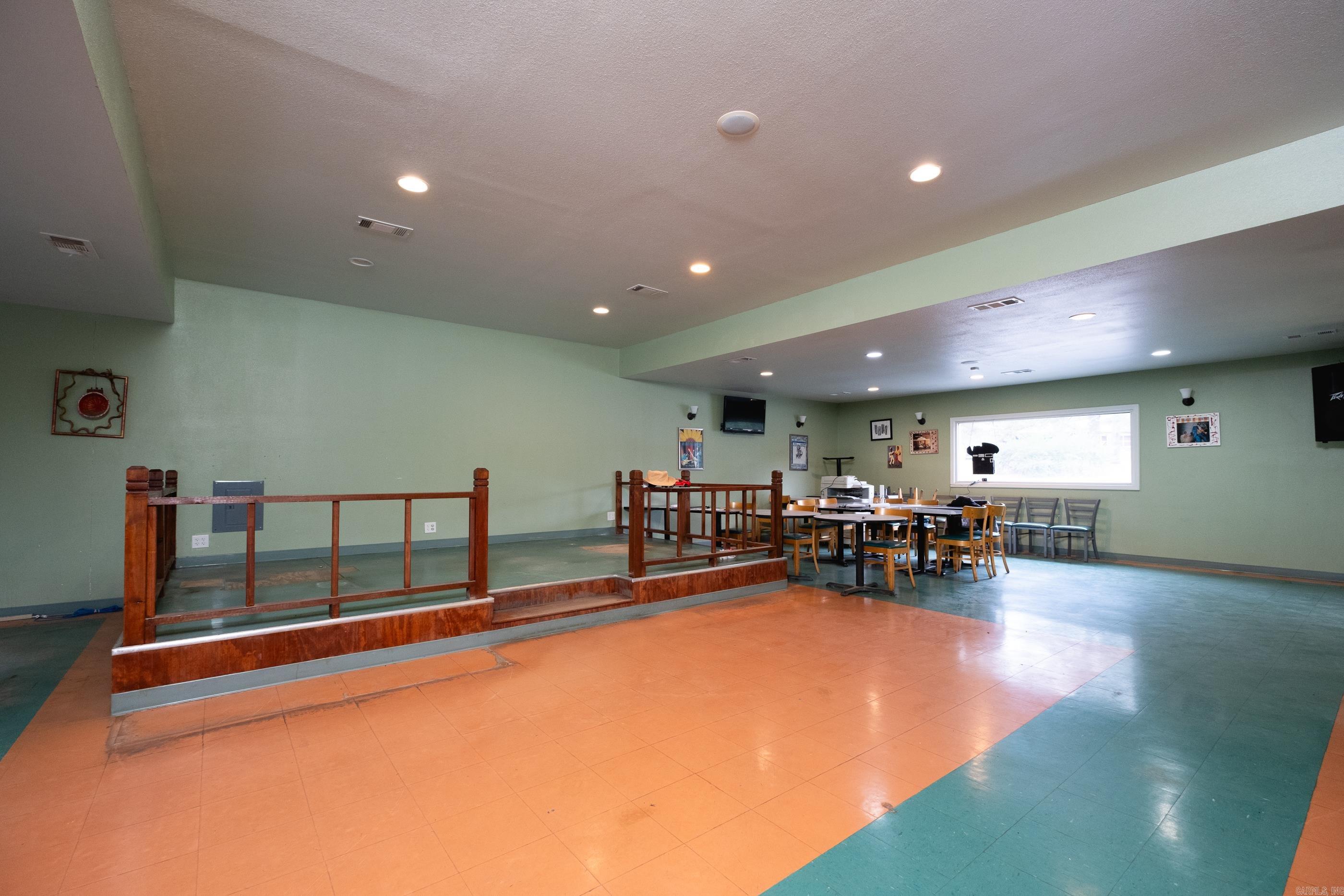 1505 W Dixon  Little Rock, AR