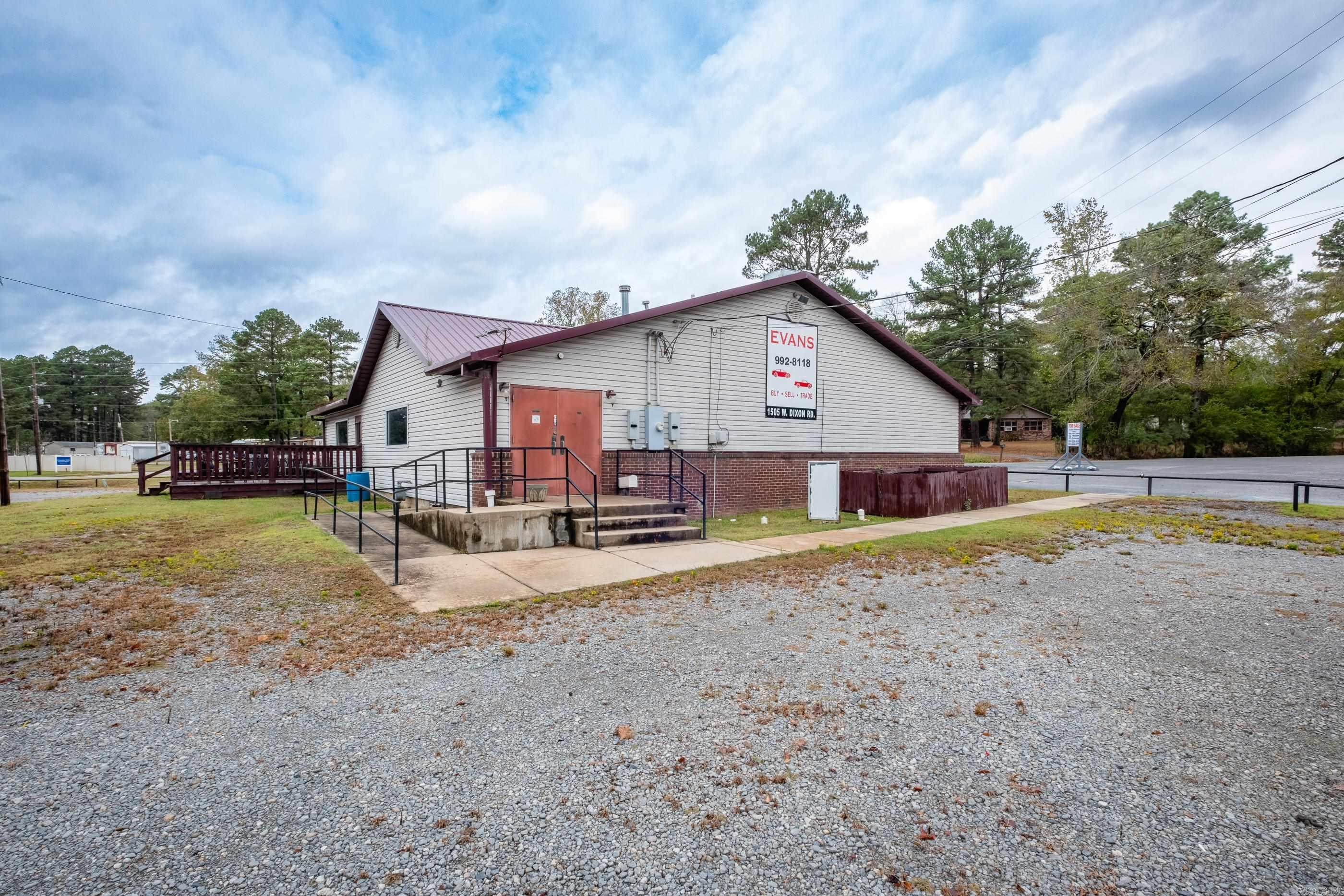 1505 W Dixon  Little Rock, AR
