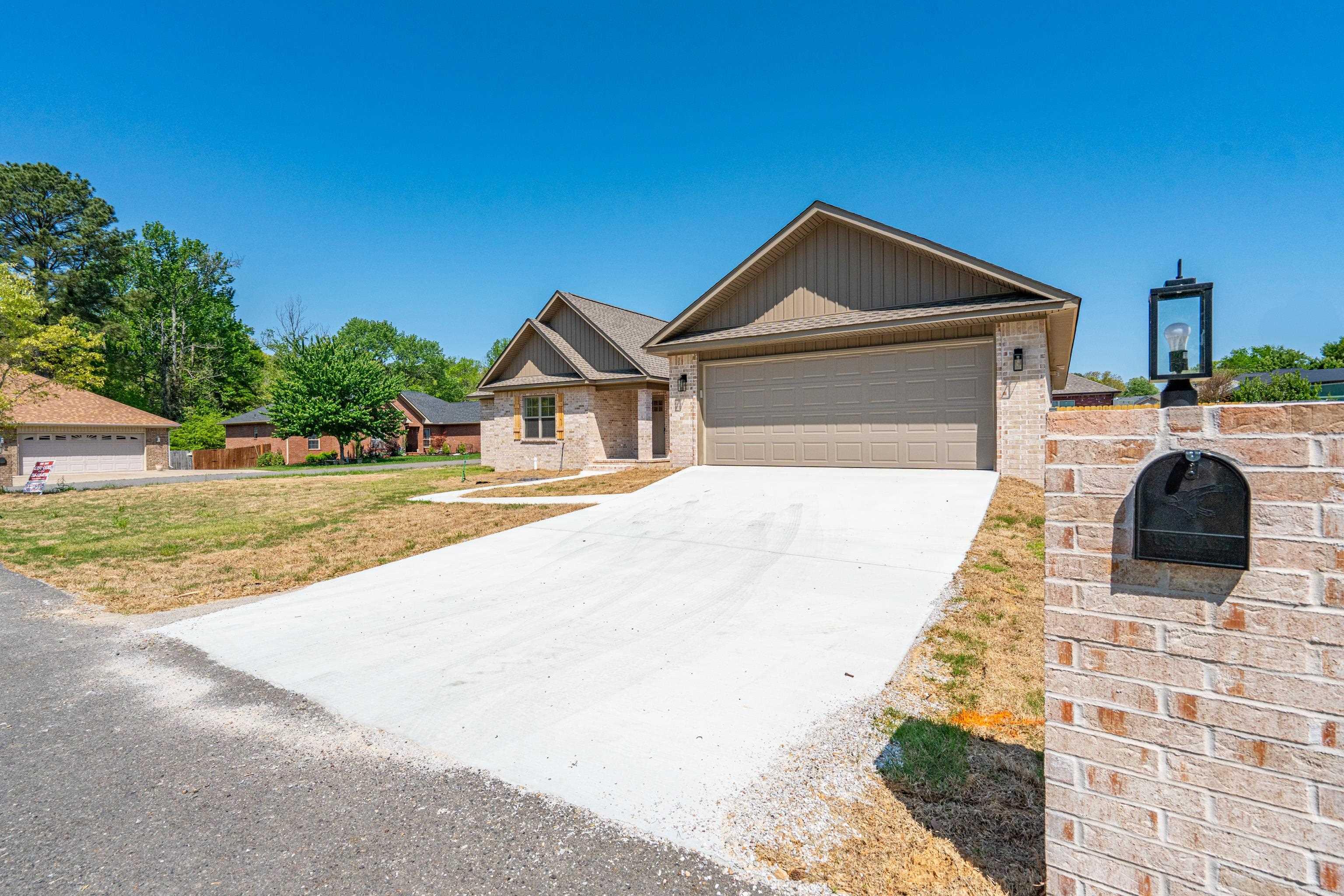 103  Wolfrun  Hot Springs, AR