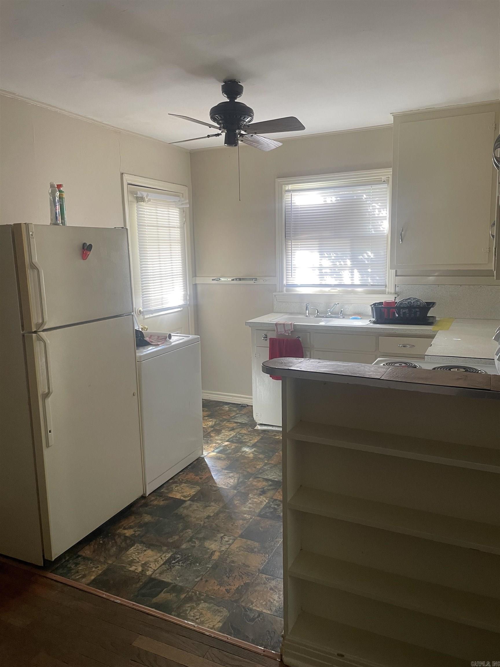 2016 Poplar Street