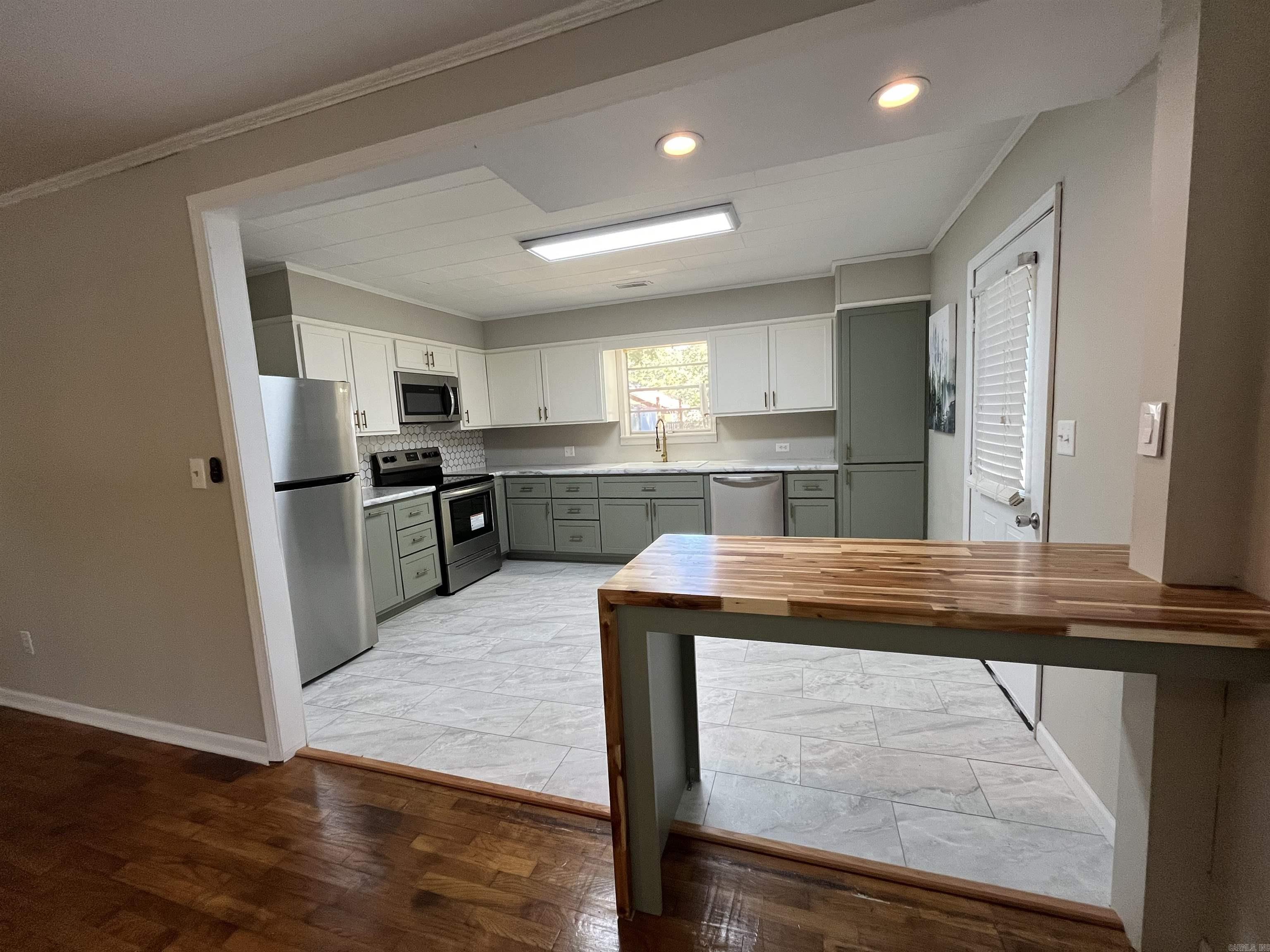 617 S Clayton  Rector, AR