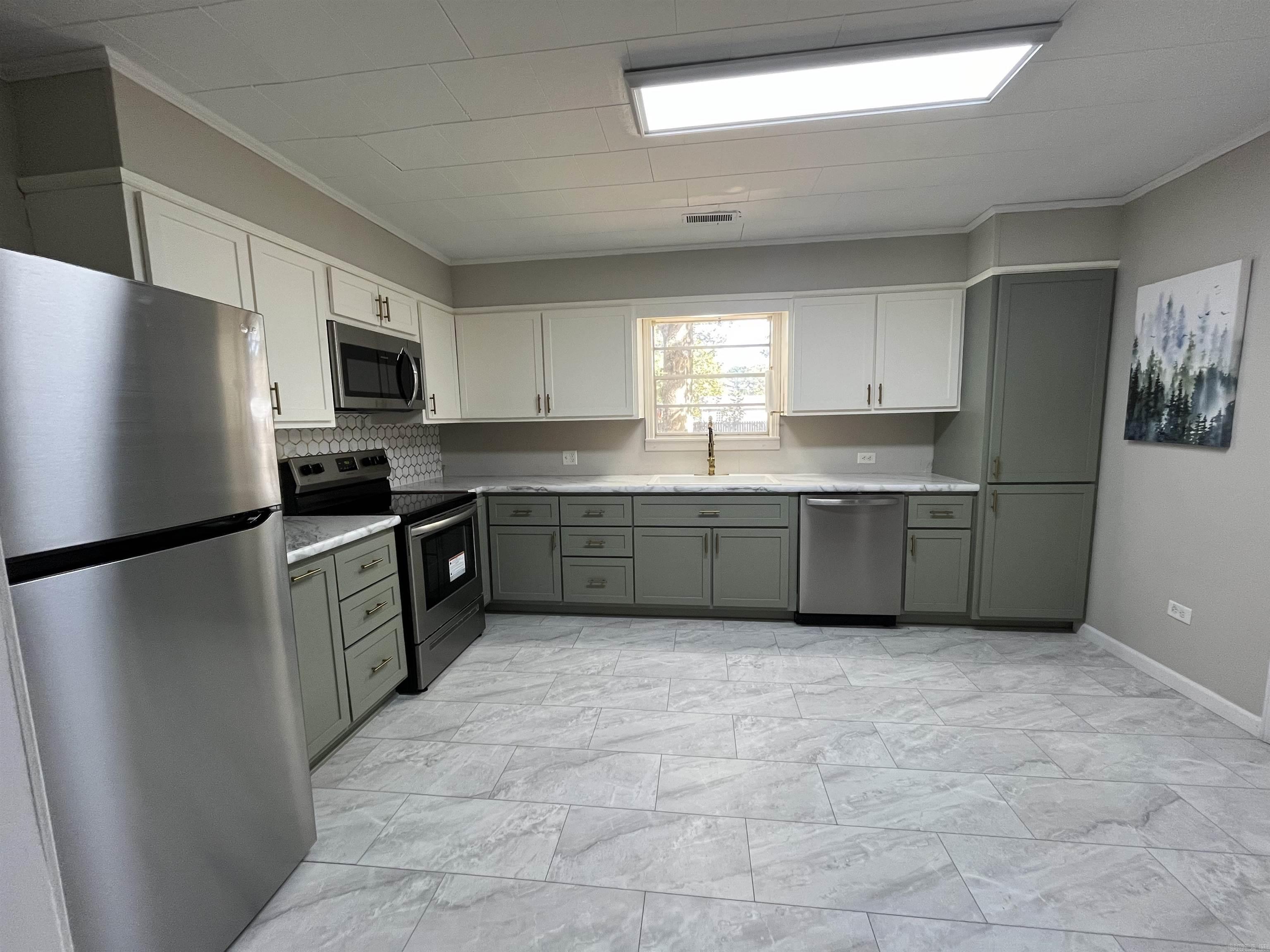 617 S Clayton  Rector, AR