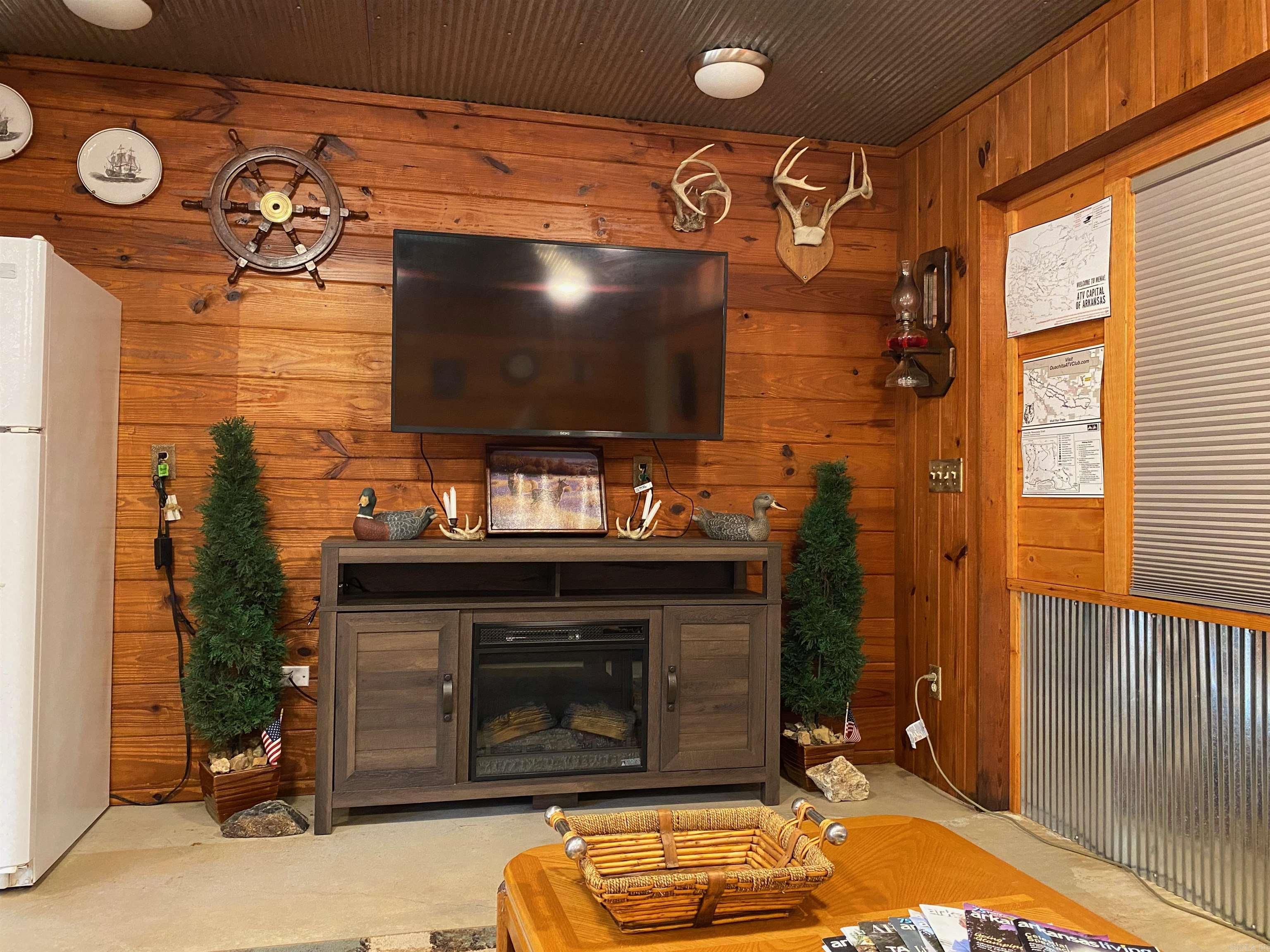 1065 Polk Rd 67 Mena, AR 71953-9998