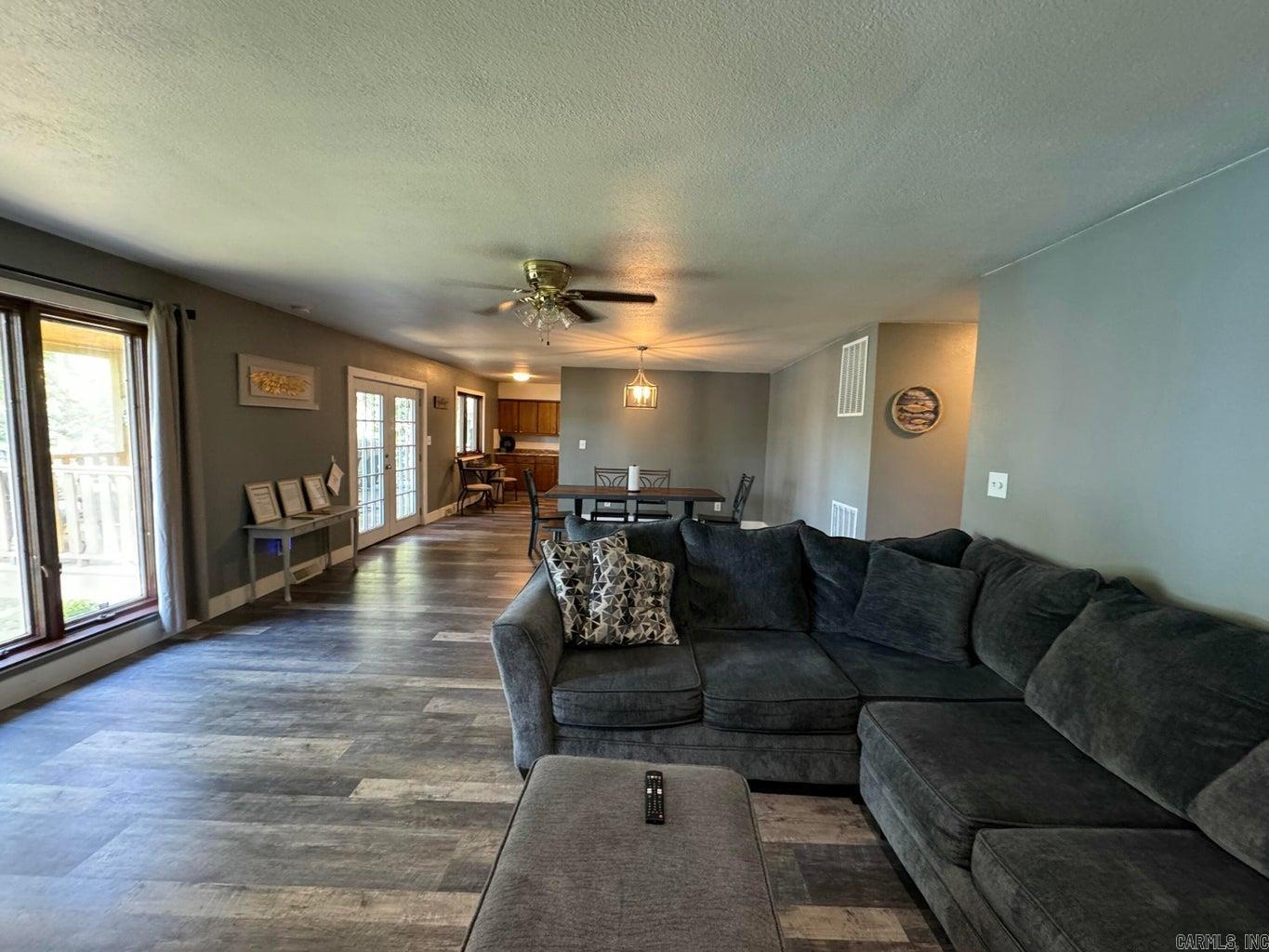 1211 S Edgewater  Horseshoe Bend, AR