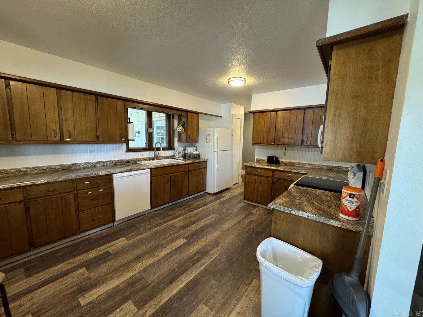 1211 S Edgewater  Horseshoe Bend, AR