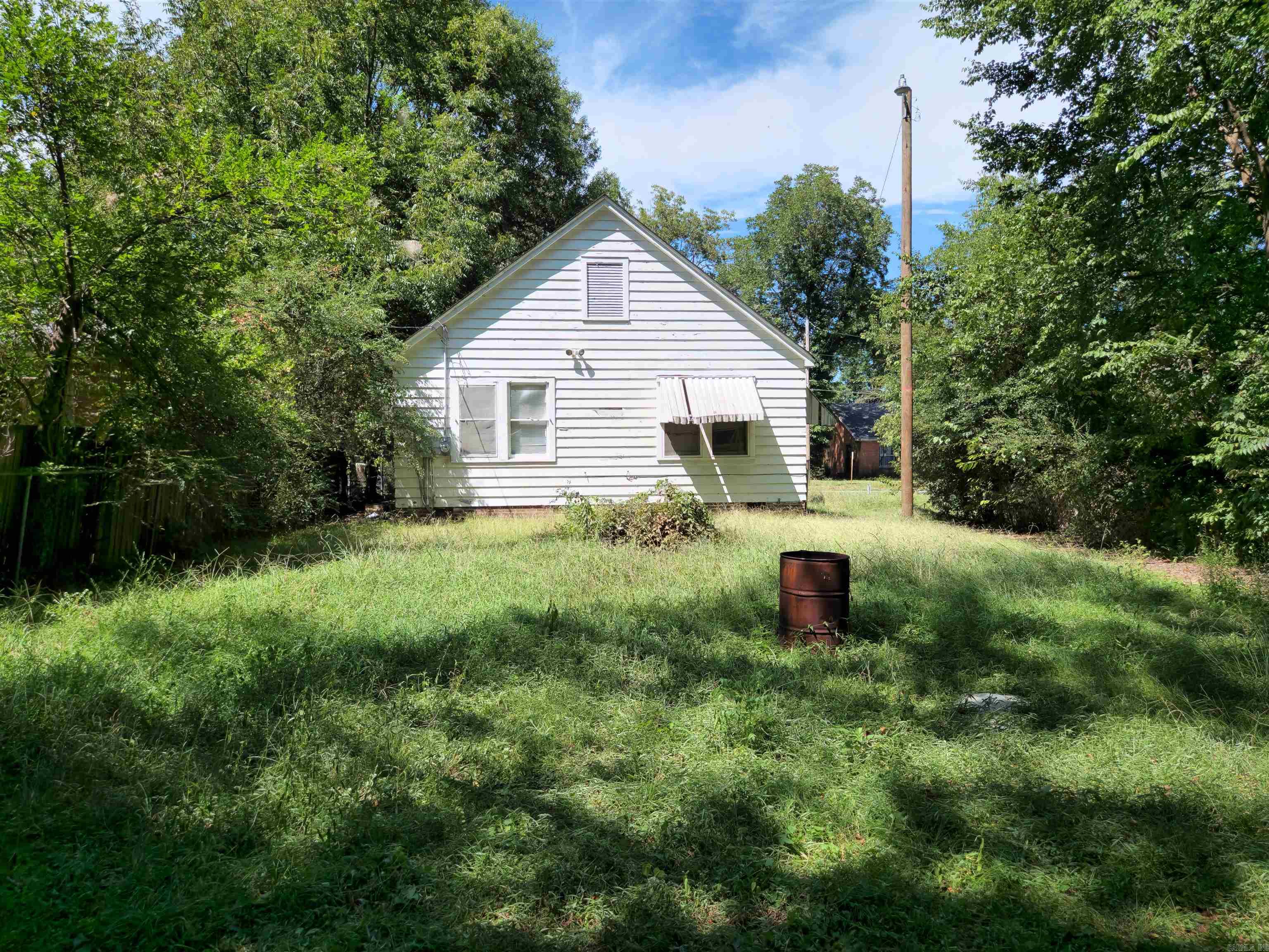 210 W 18TH Avenue Pine Bluff, AR 71603