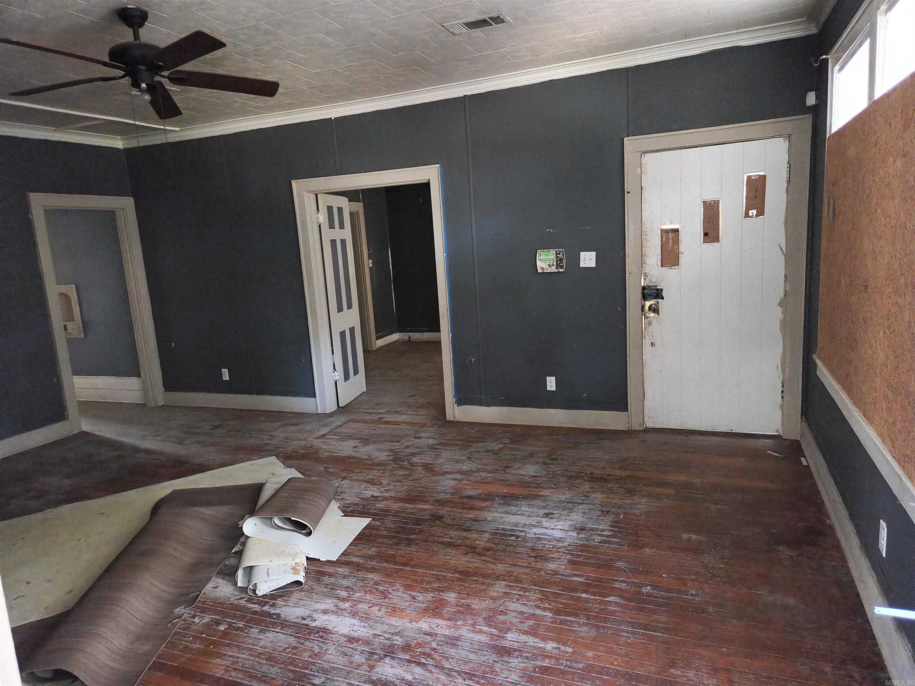 210 W 18TH Avenue Pine Bluff, AR 71603