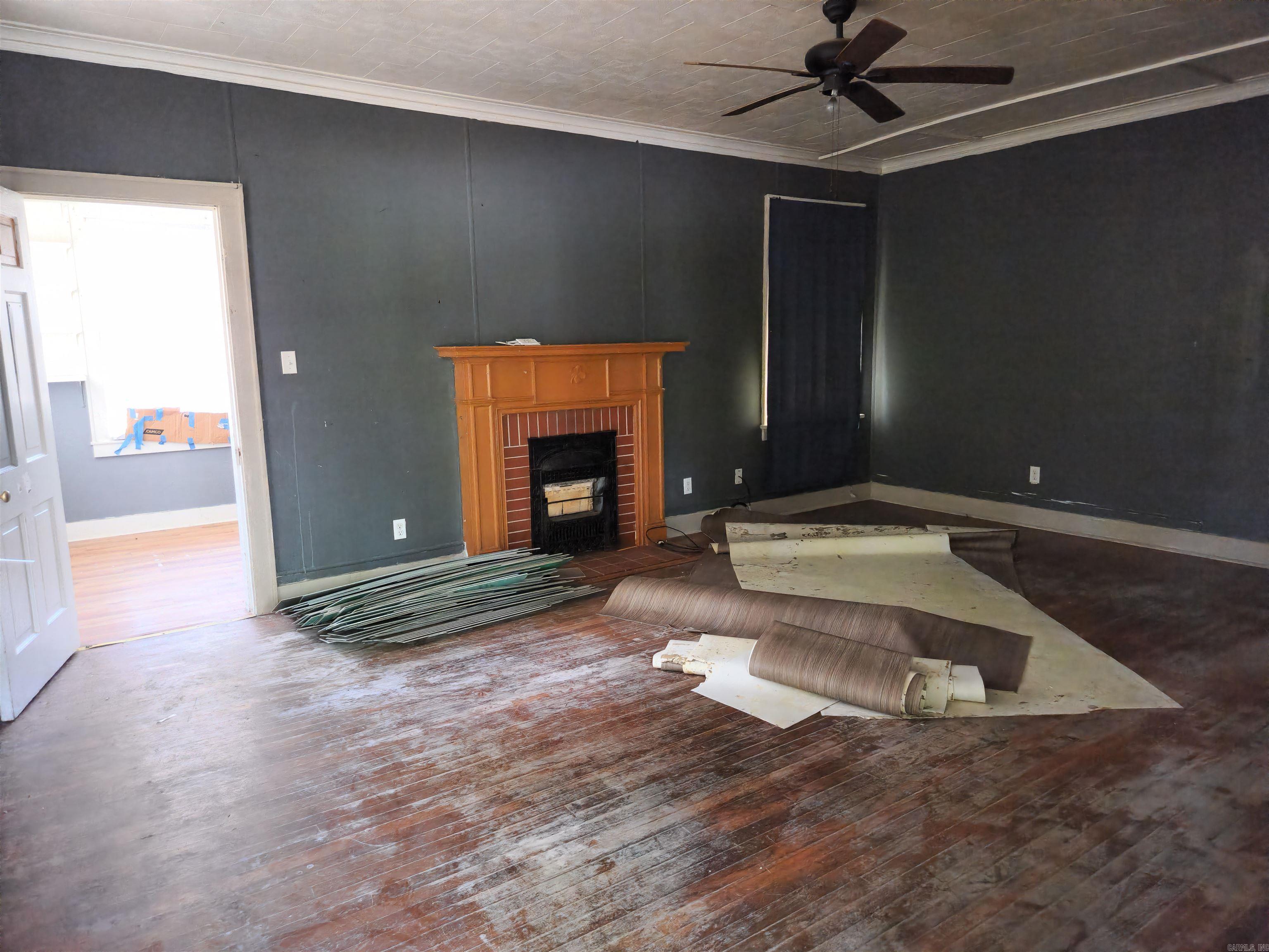 210 W 18TH Avenue Pine Bluff, AR 71603