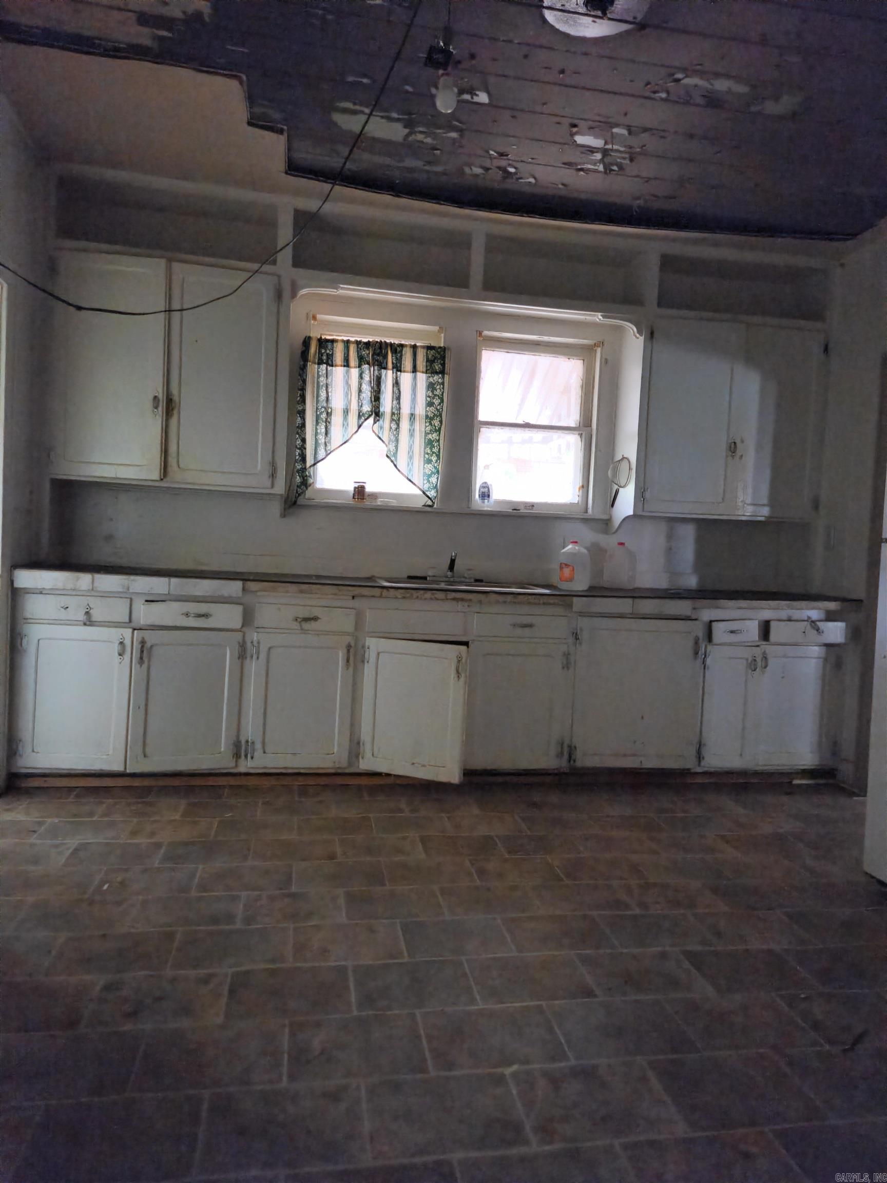210 W 18TH Avenue Pine Bluff, AR 71603