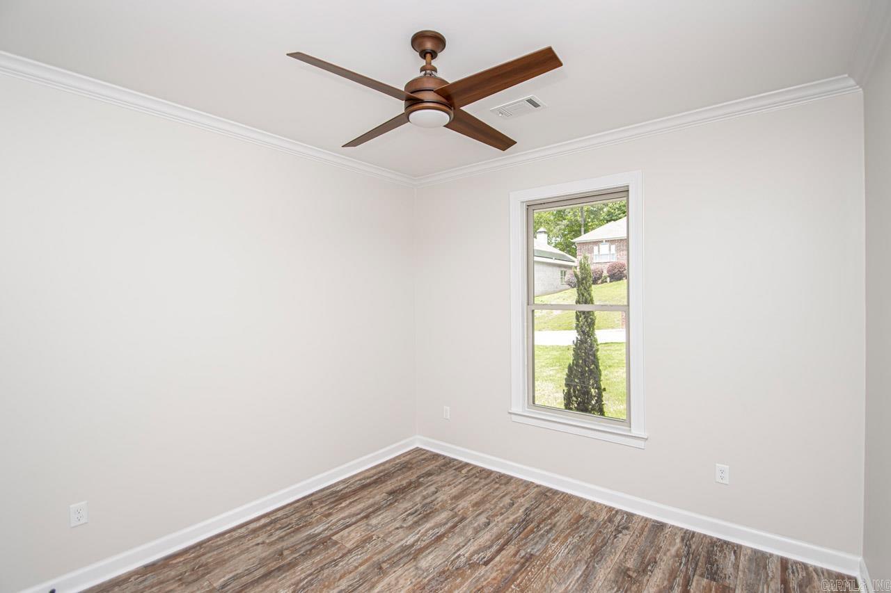 8101  Kanis Oaks Dr  Little Rock, AR