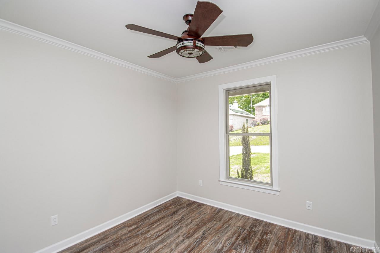 8101  Kanis Oaks Dr  Little Rock, AR