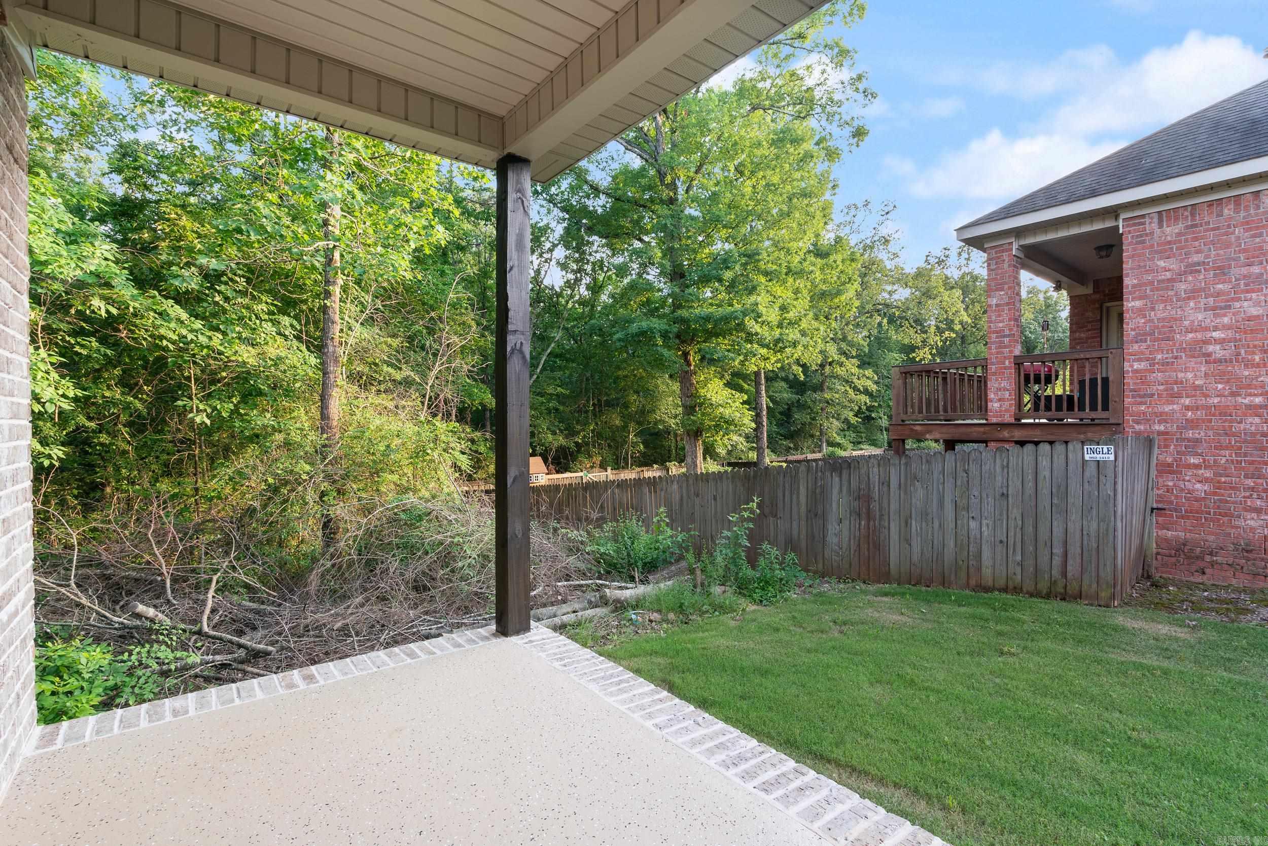 1710  Village Lake Dr  Little Rock, AR