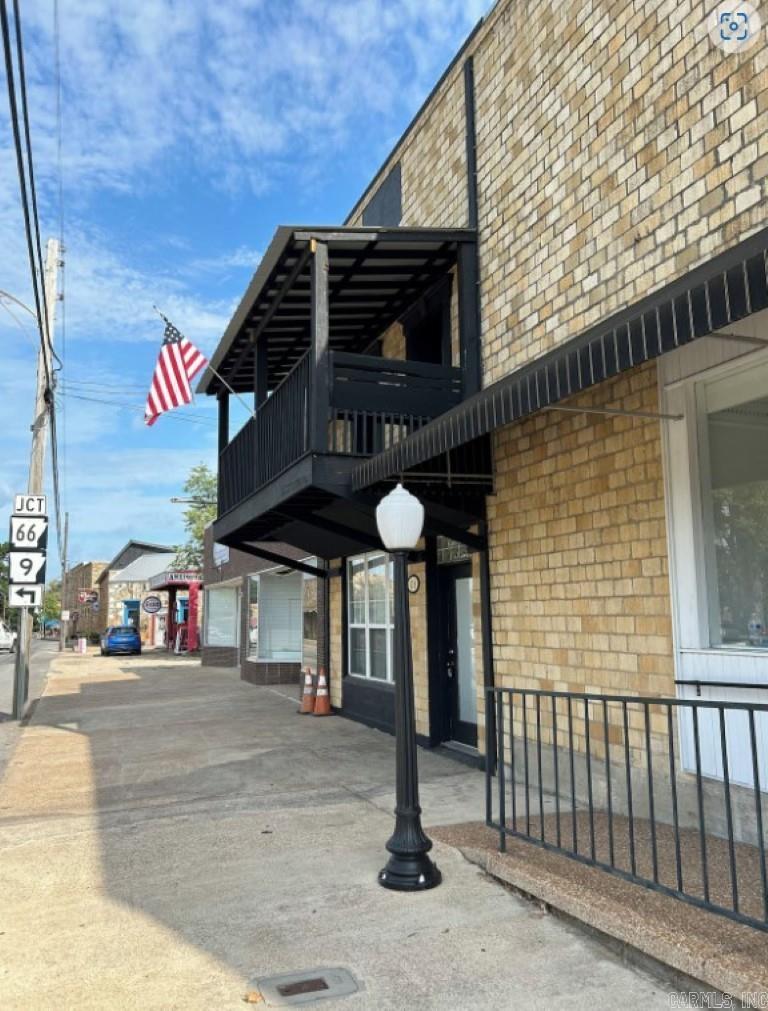 118 E Main  Mountain View, AR