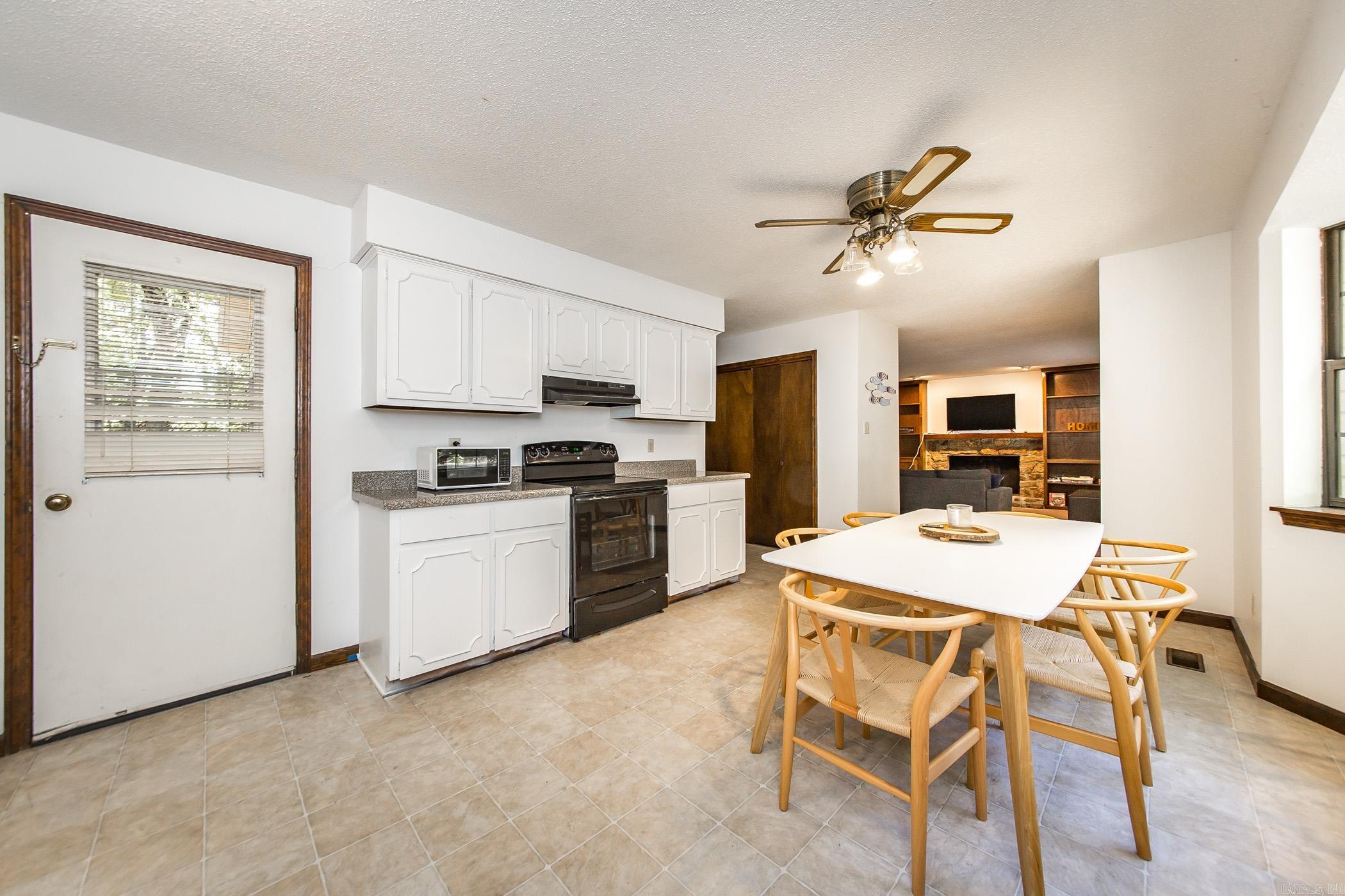 1133  Dave Creek  Fairfield Bay, AR