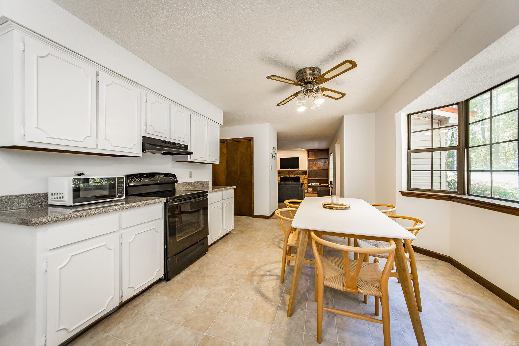 1133  Dave Creek  Fairfield Bay, AR