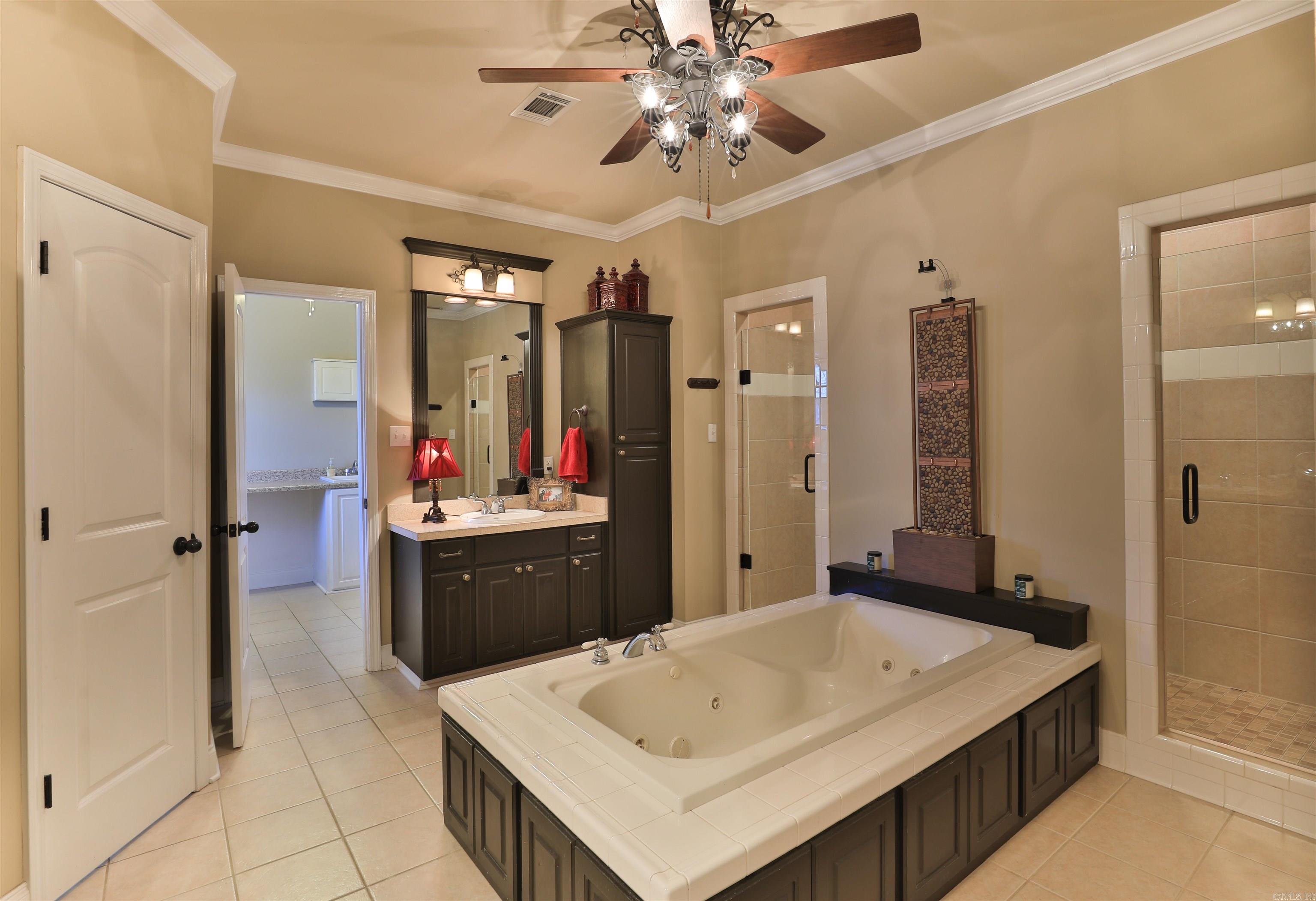 209  Grizzly Bear  White Hall, AR