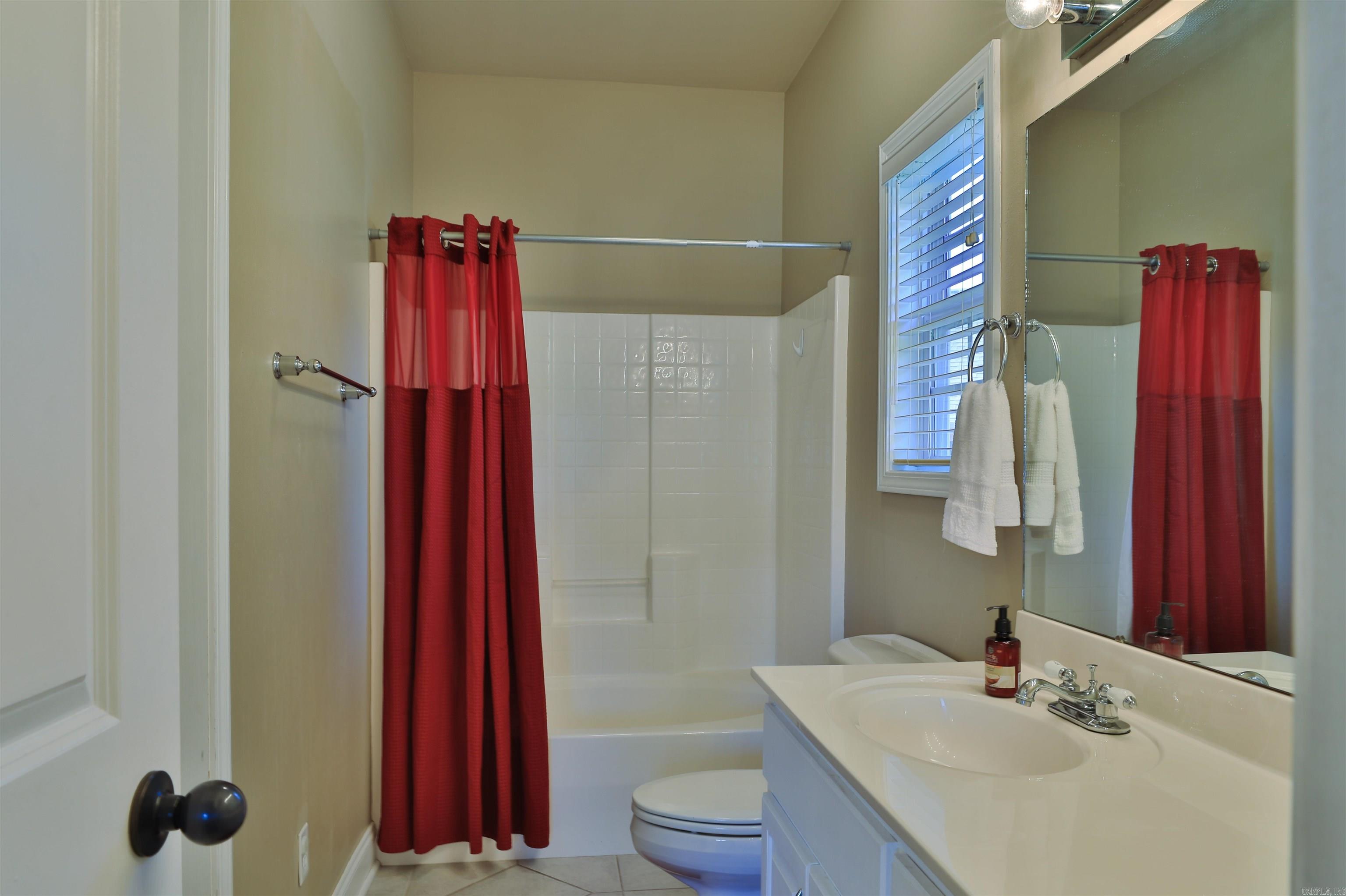 209  Grizzly Bear  White Hall, AR