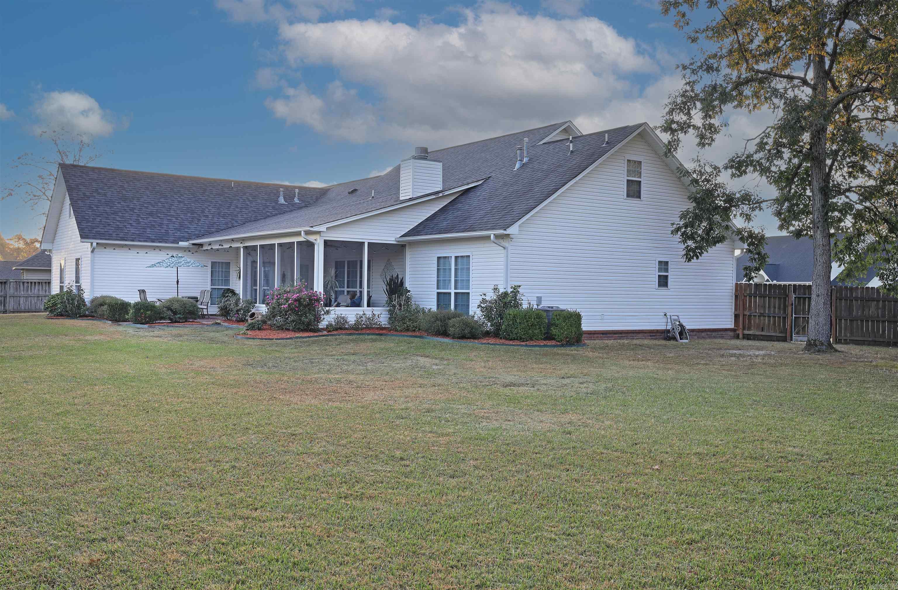 209  Grizzly Bear  White Hall, AR