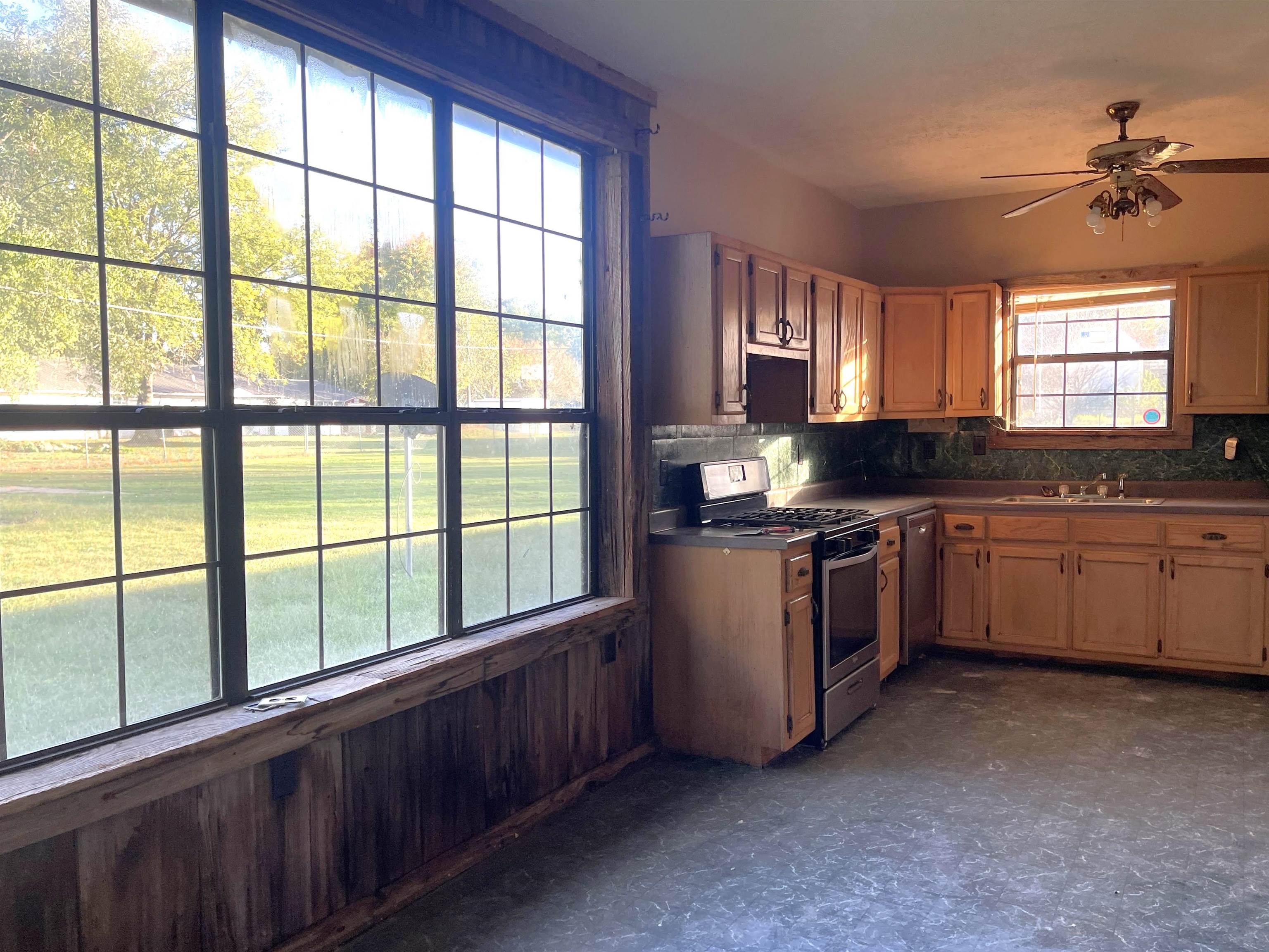 203  McClamrock  Portia, AR