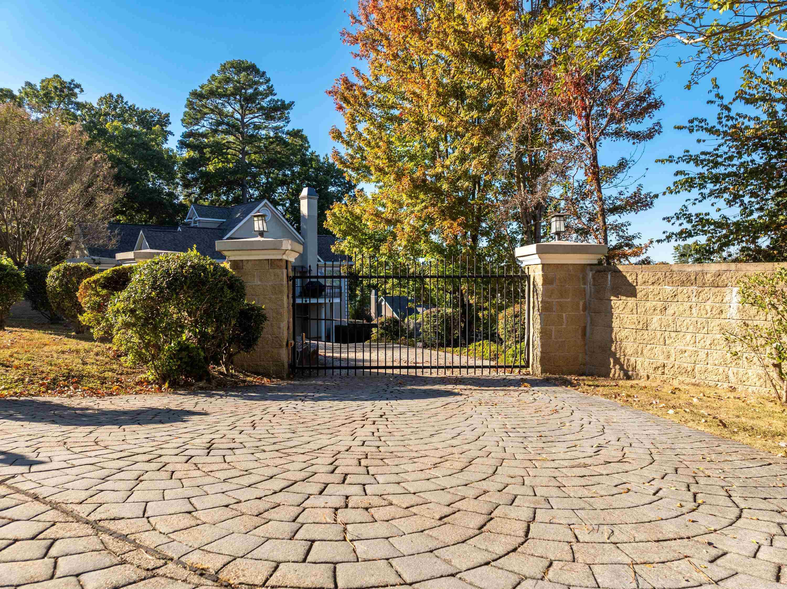 217  Lookout  Hot Springs, AR