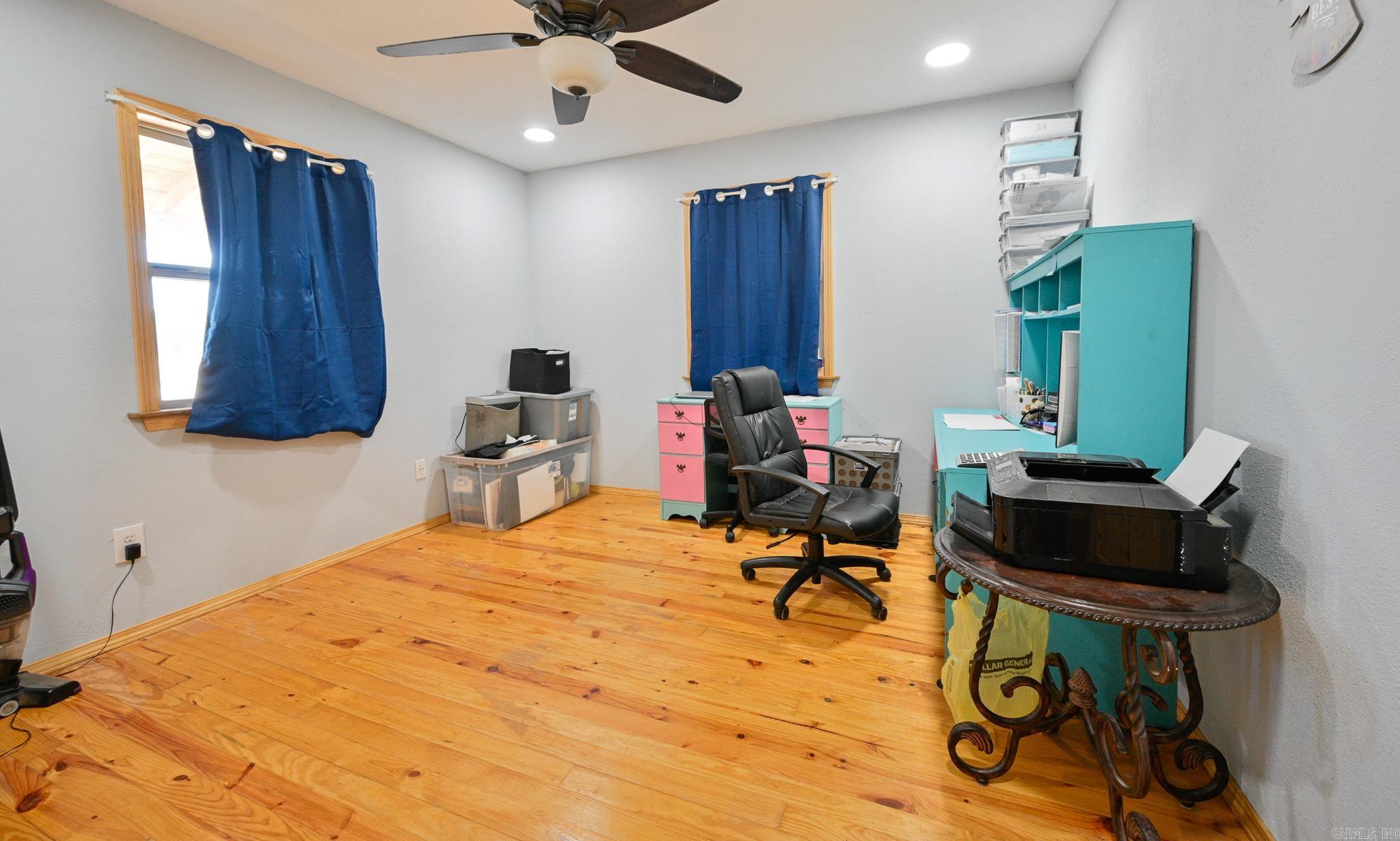 6083  Highway 71 S  Cove, AR
