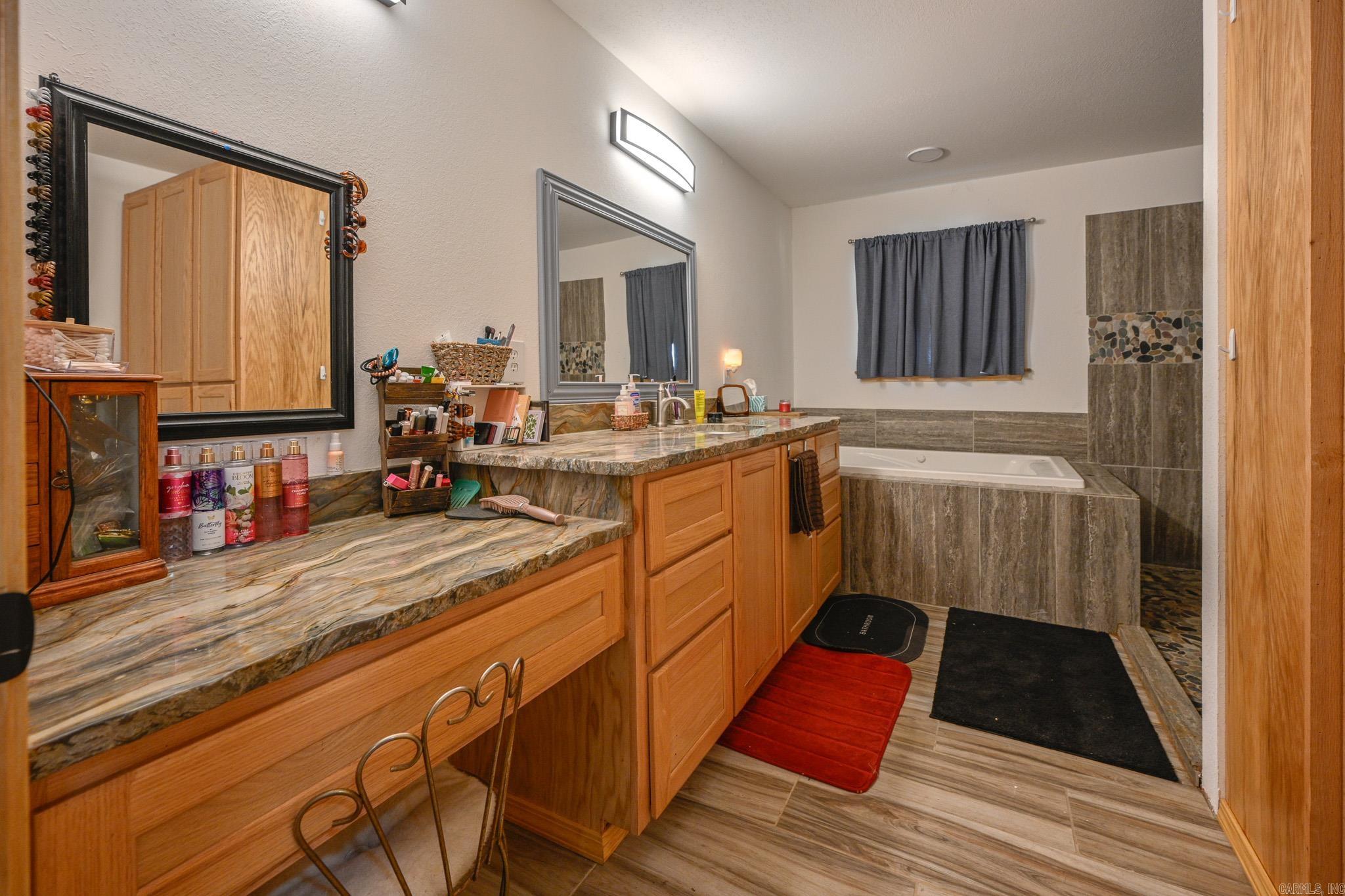 6083  Highway 71 S  Cove, AR