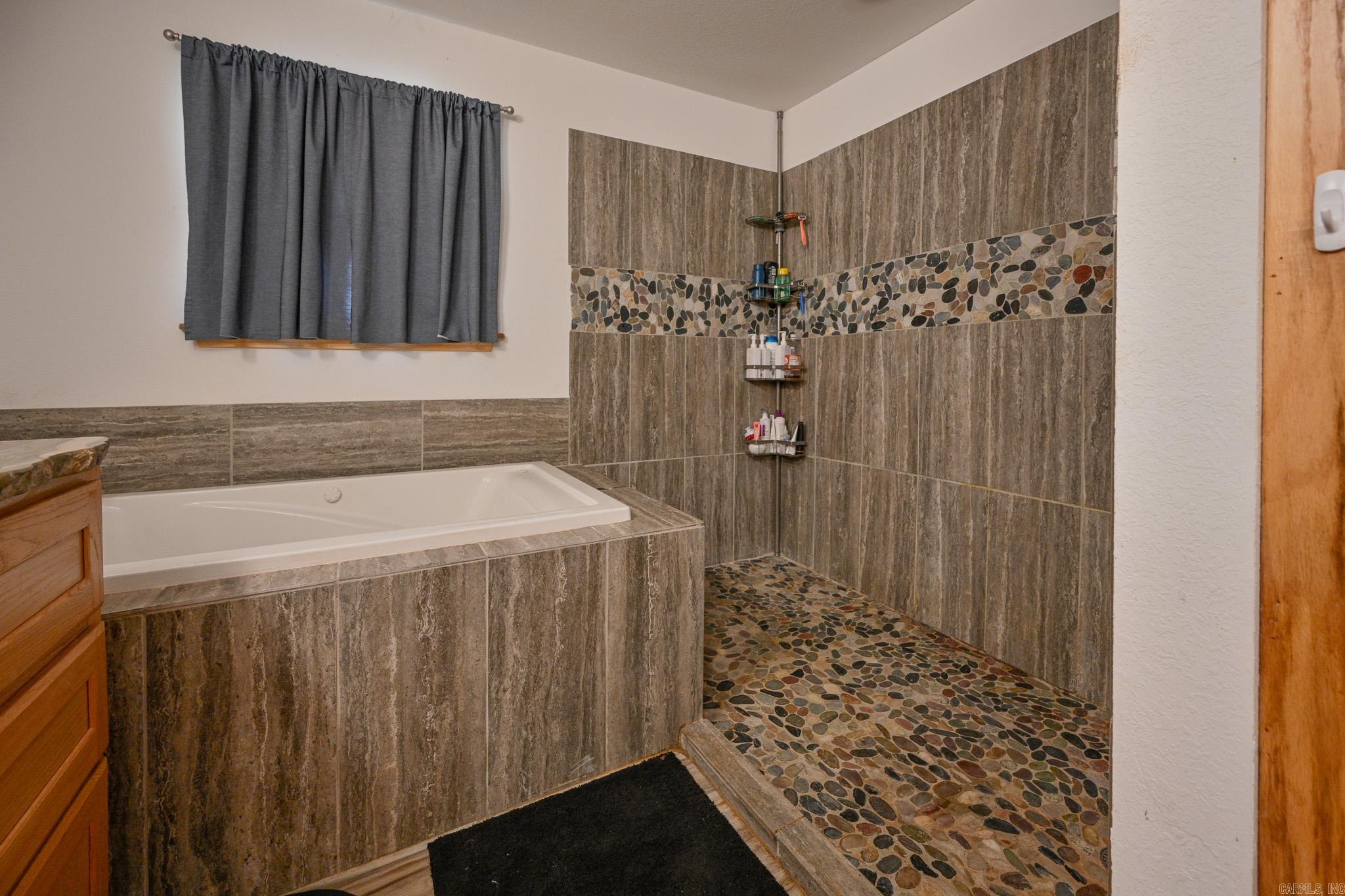 6083  Highway 71 S  Cove, AR