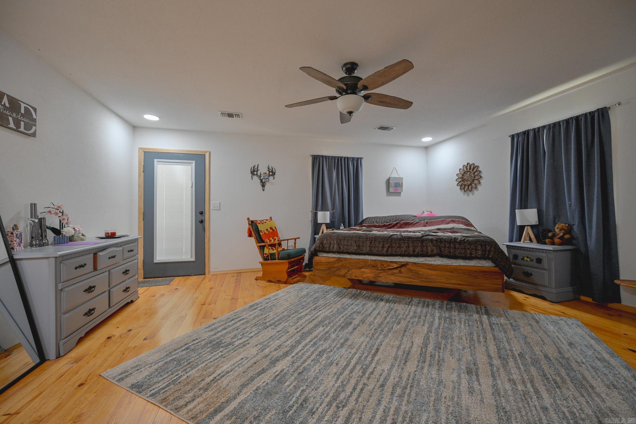6083  Highway 71 S  Cove, AR