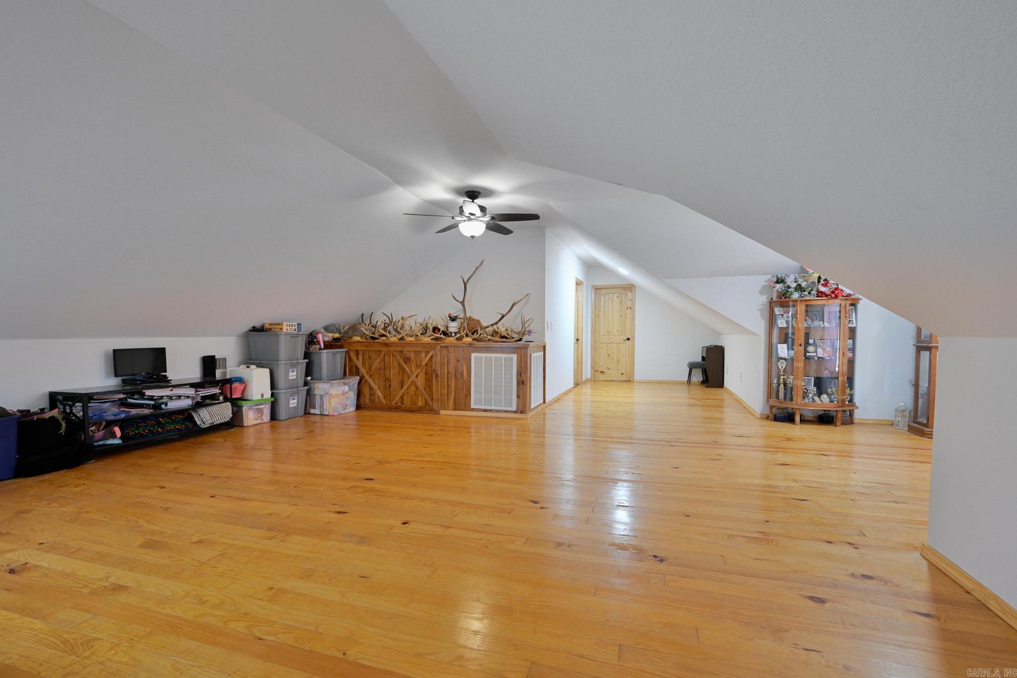6083  Highway 71 S  Cove, AR