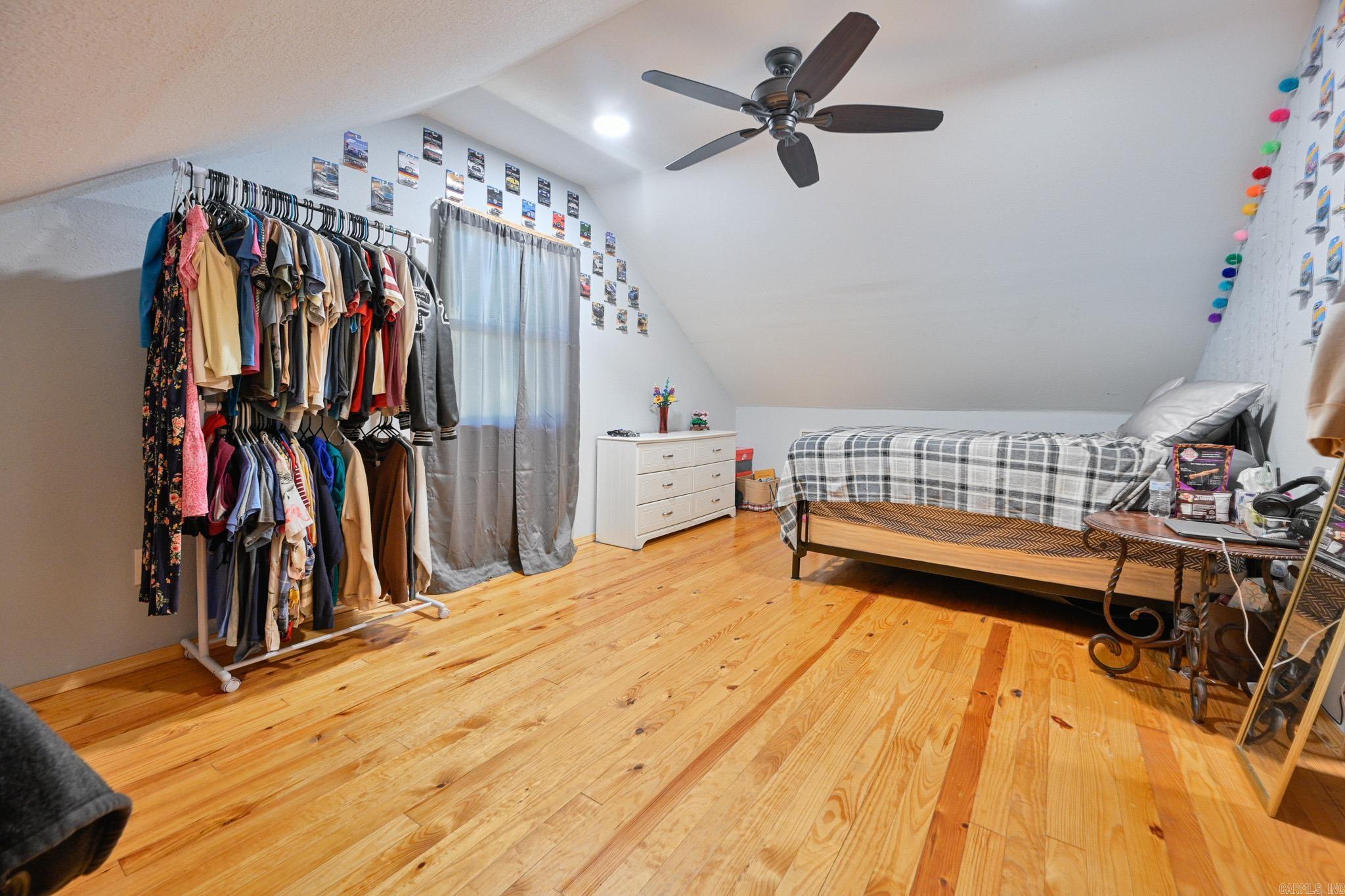 6083  Highway 71 S  Cove, AR