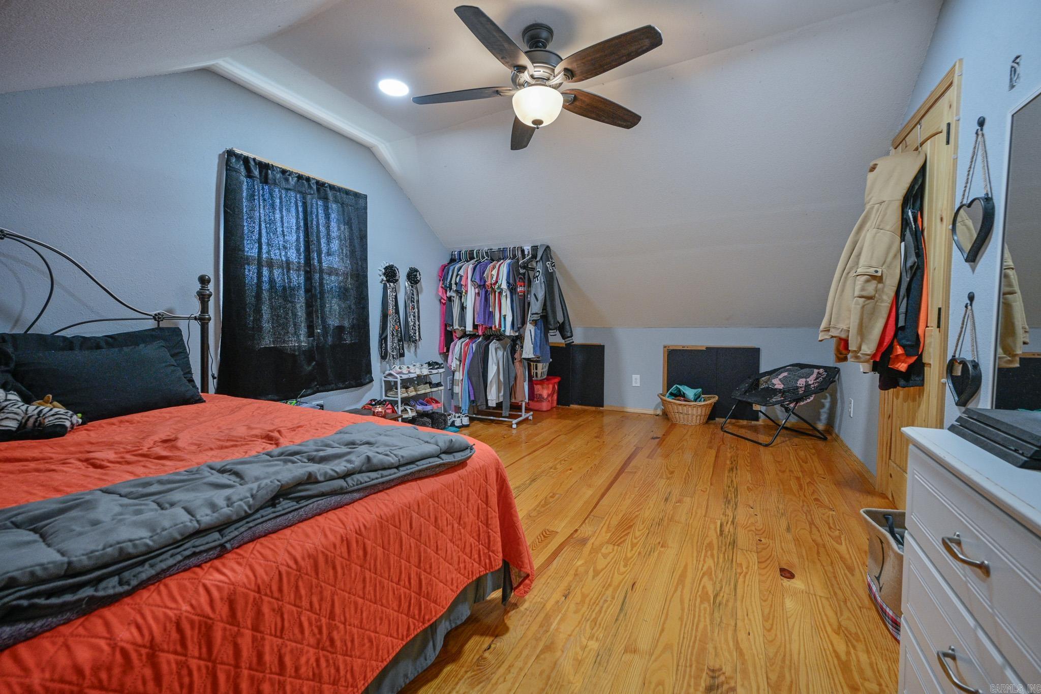 6083  Highway 71 S  Cove, AR