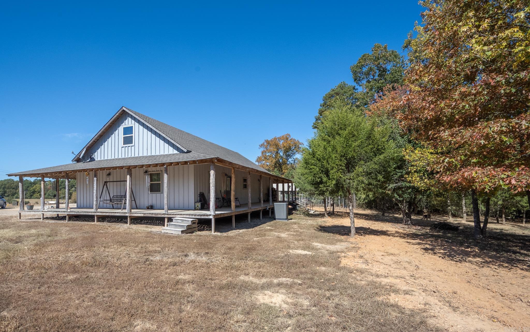 6083  Highway 71 S  Cove, AR