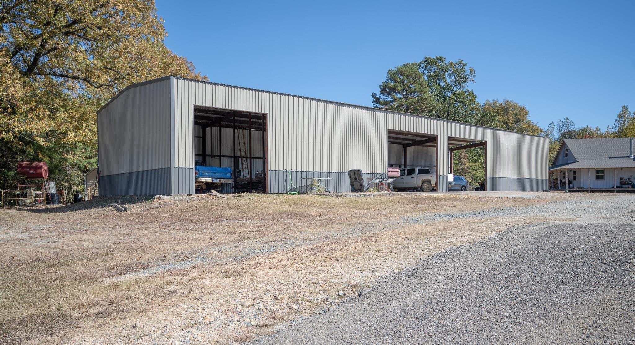 6083  Highway 71 S  Cove, AR